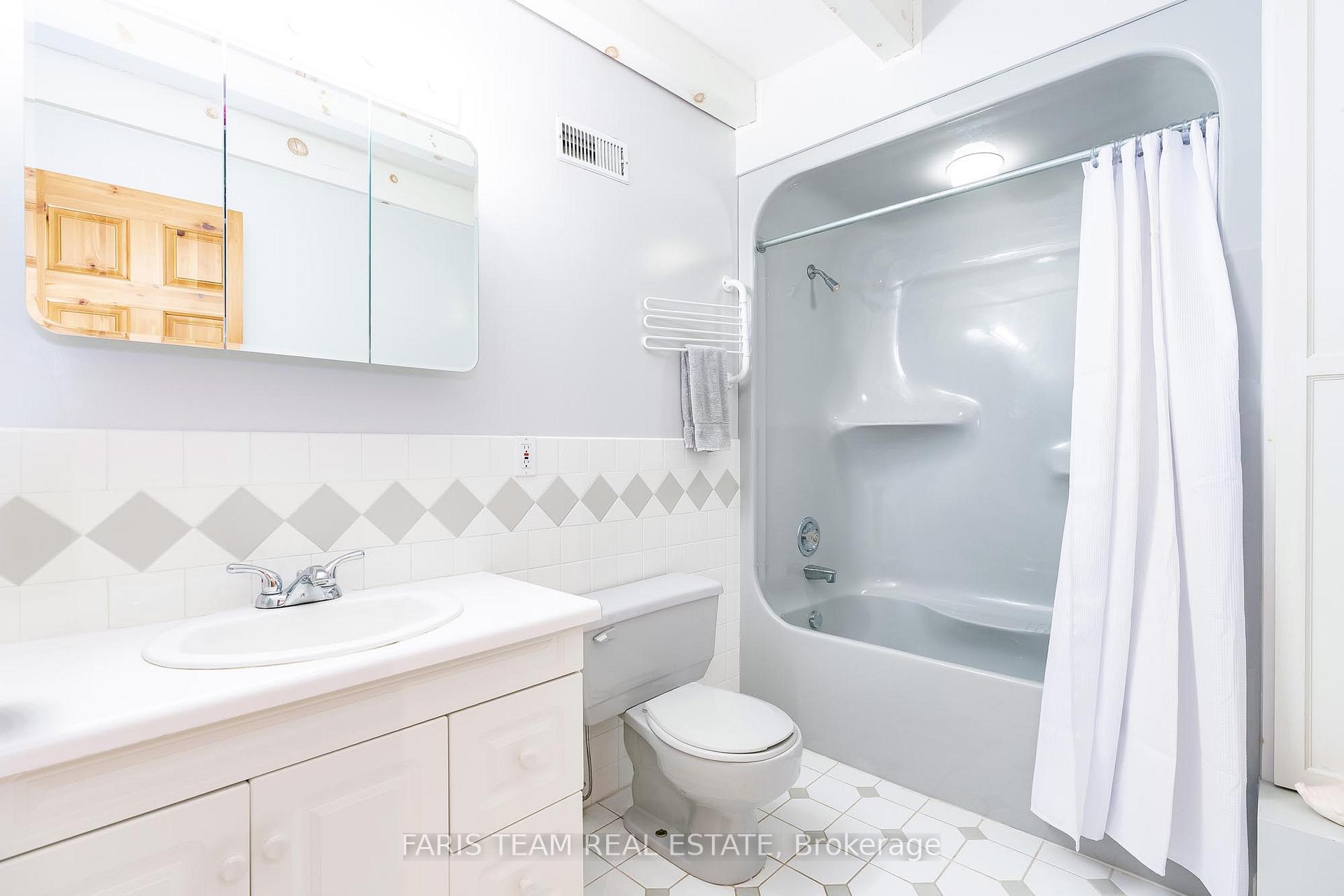 Photo 13 of 618 Silver Birch Drive, Tiny, Rural Tiny — HOMEH