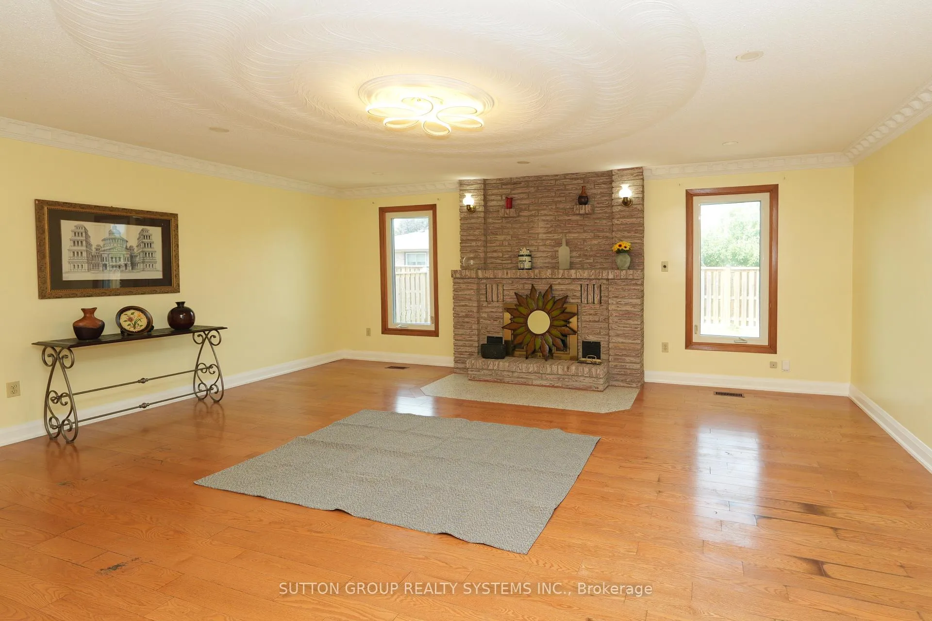 Photo 15 of 101 Henley Drive, Hamilton, Stoney Creek — HOMEH
