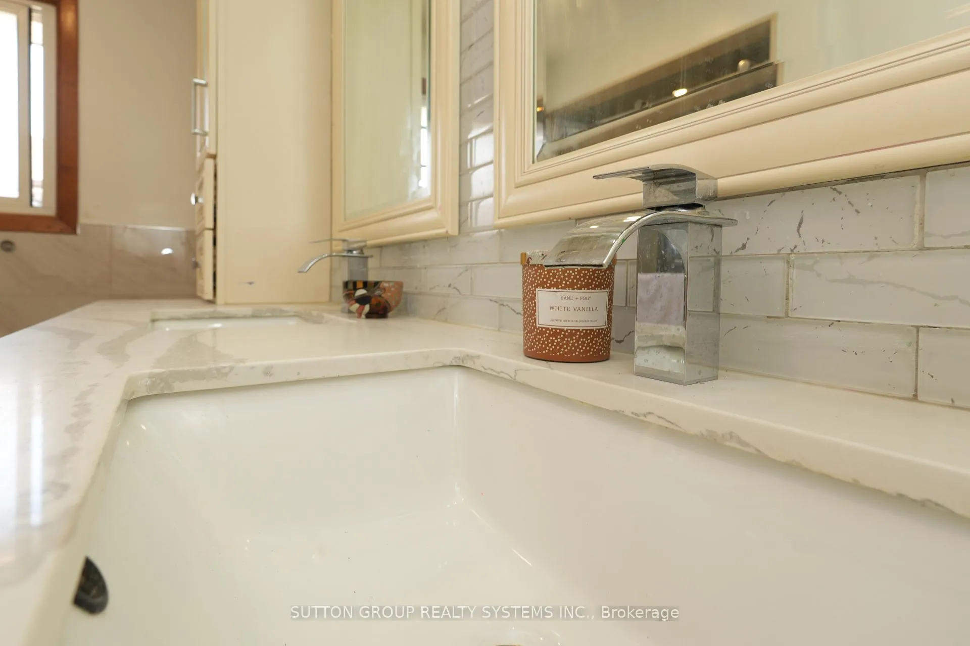 Photo 26 of 101 Henley Drive, Hamilton, Stoney Creek — HOMEH