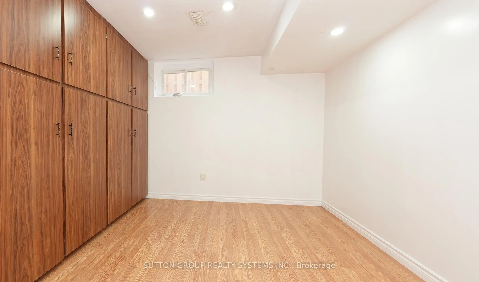 Photo 31 of 101 Henley Drive, Hamilton, Stoney Creek — HOMEH