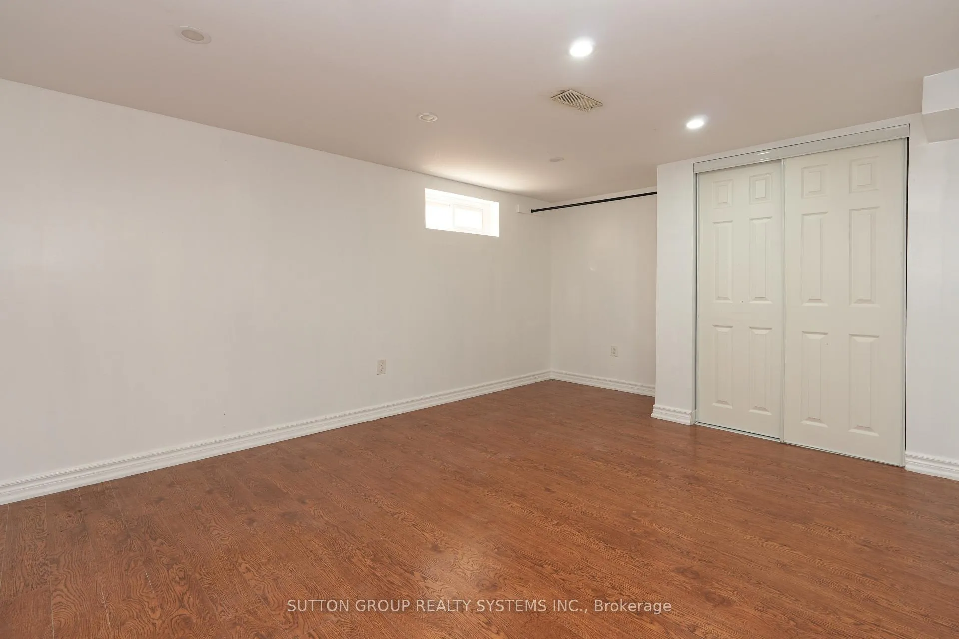 Photo 36 of 101 Henley Drive, Hamilton, Stoney Creek — HOMEH