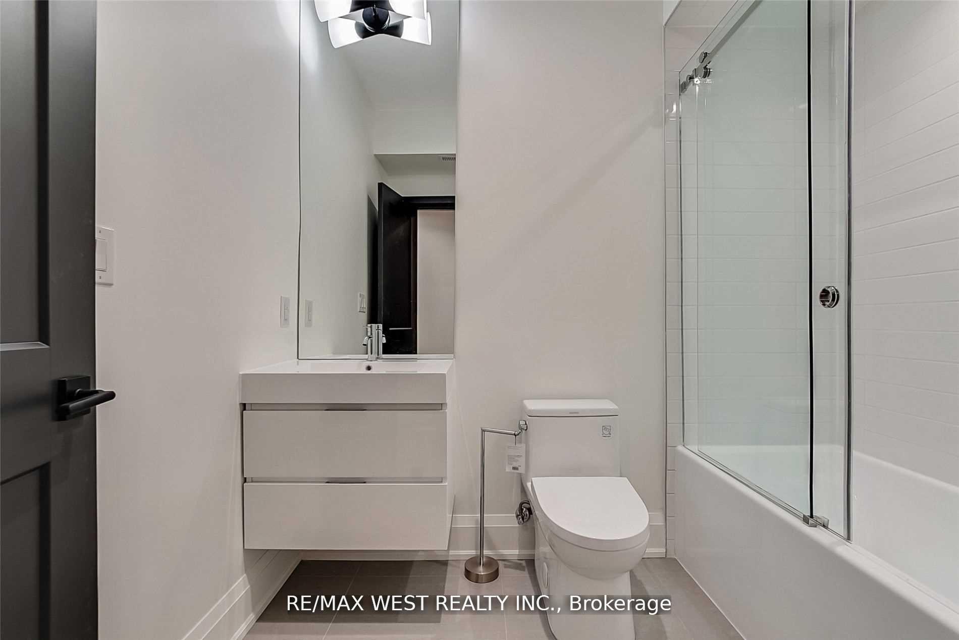 Photo 5 of Unit Main, 201 Cedric Avenue, Toronto, Oakwood Village — HOMEH