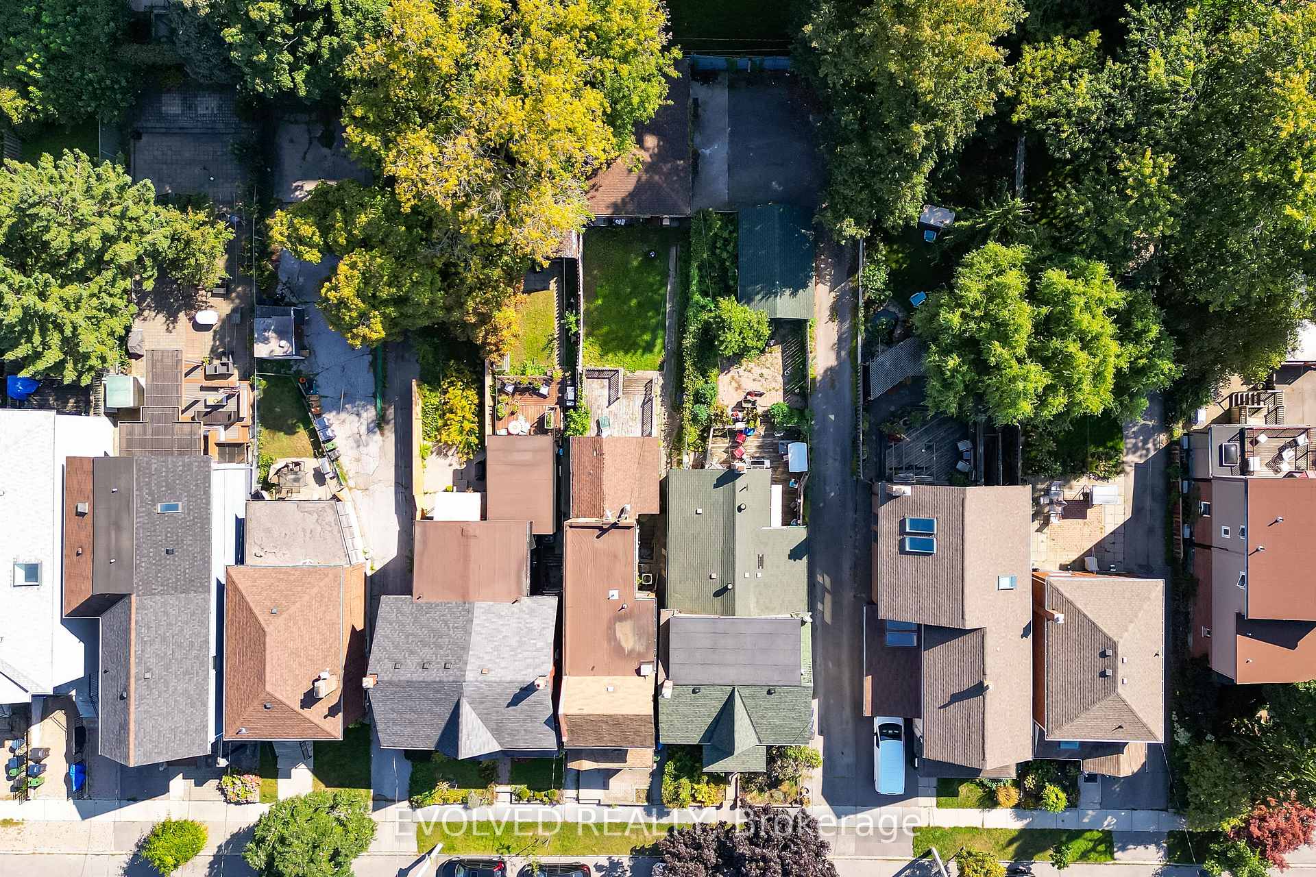 Photo 5 of 21 Torrens Avenue, Toronto, Broadview North — HOMEH