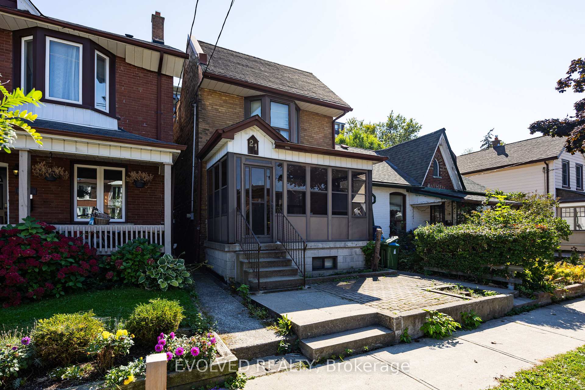 Photo 10 of 21 Torrens Avenue, Toronto, Broadview North — HOMEH