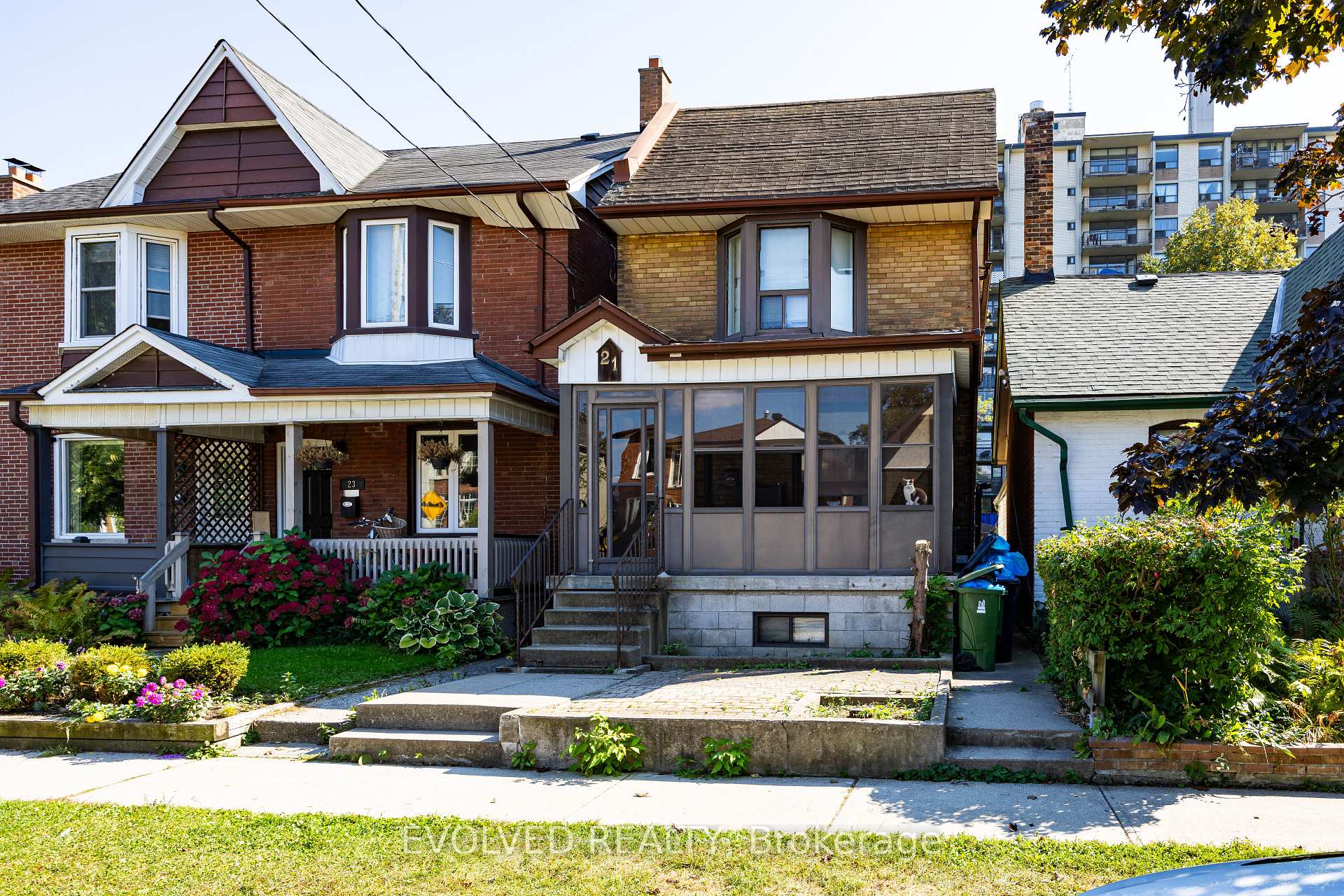 Photo 11 of 21 Torrens Avenue, Toronto, Broadview North — HOMEH