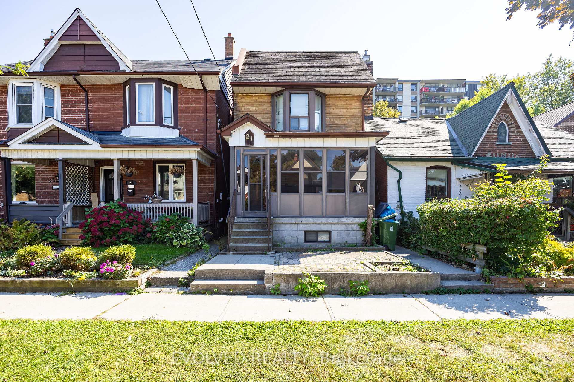 Photo 12 of 21 Torrens Avenue, Toronto, Broadview North — HOMEH