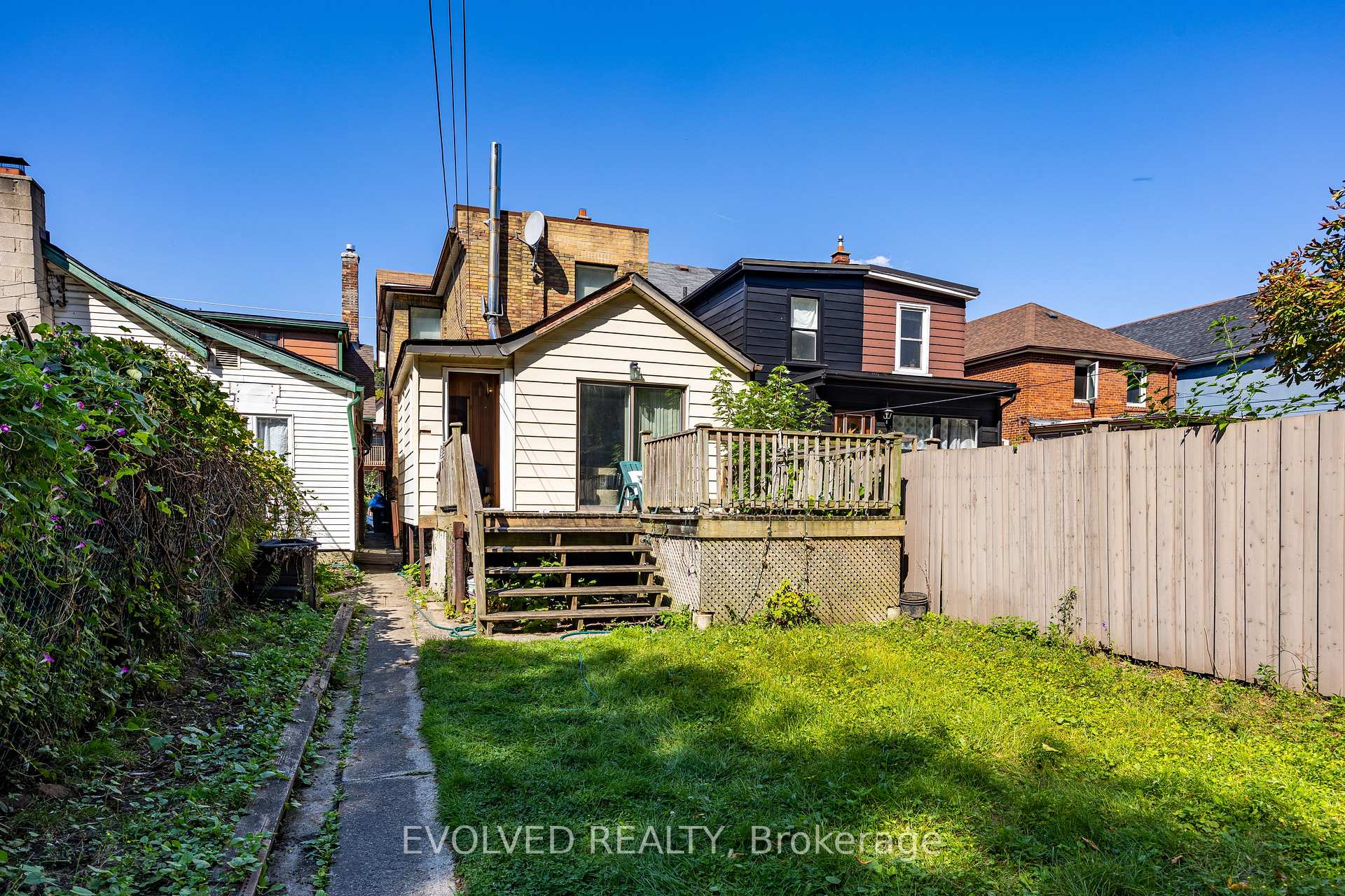 Photo 13 of 21 Torrens Avenue, Toronto, Broadview North — HOMEH