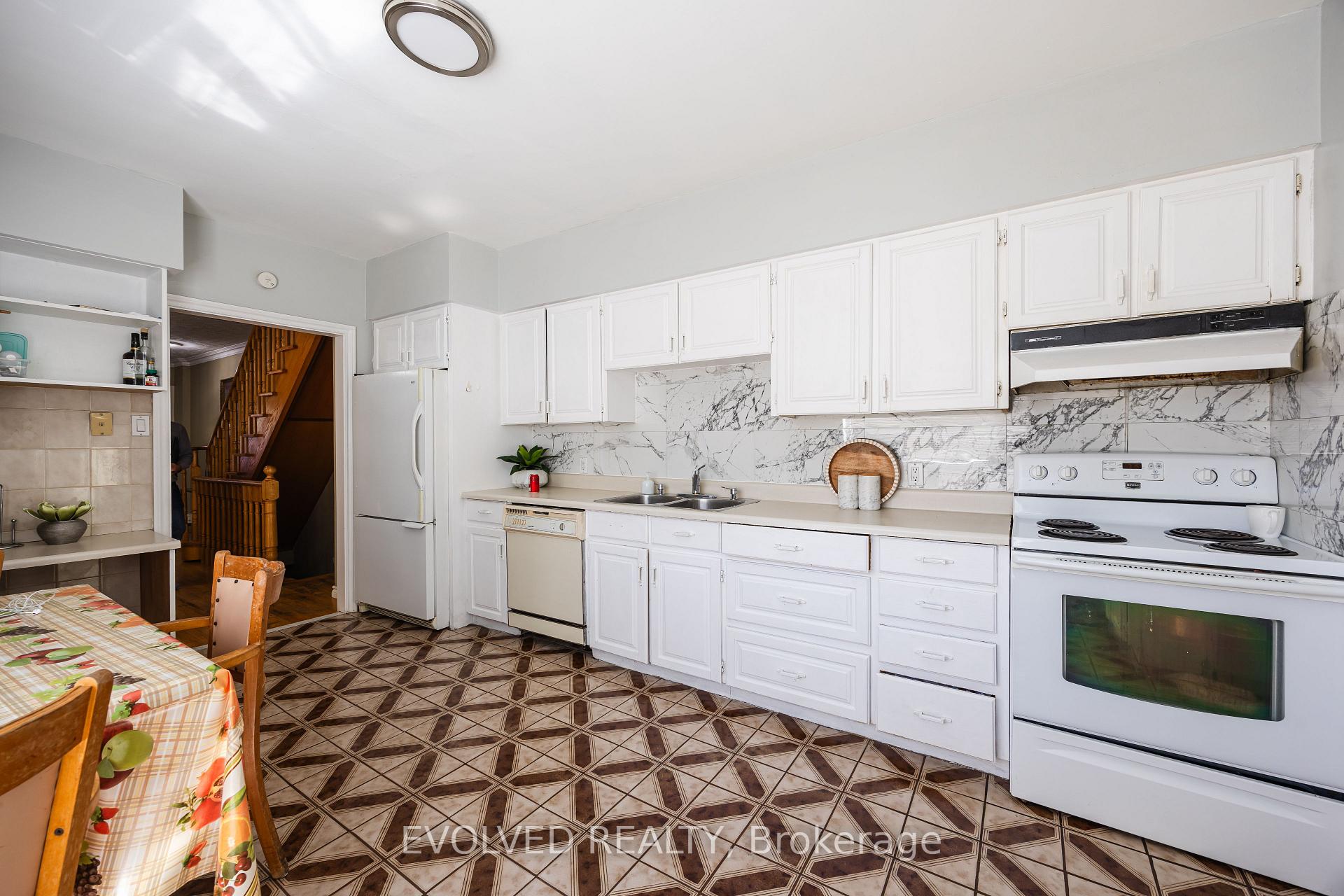 Photo 25 of 21 Torrens Avenue, Toronto, Broadview North — HOMEH