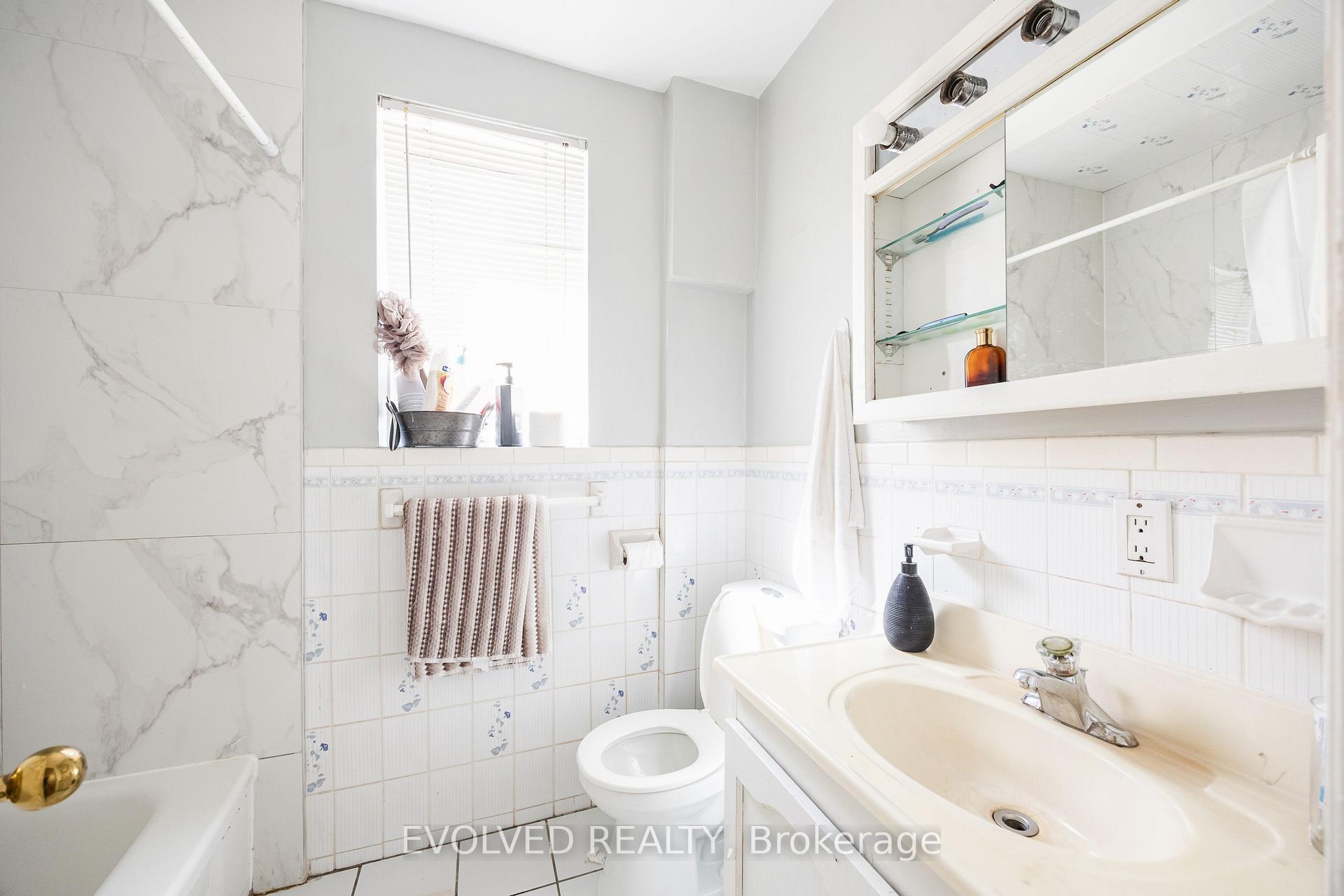 Photo 29 of 21 Torrens Avenue, Toronto, Broadview North — HOMEH