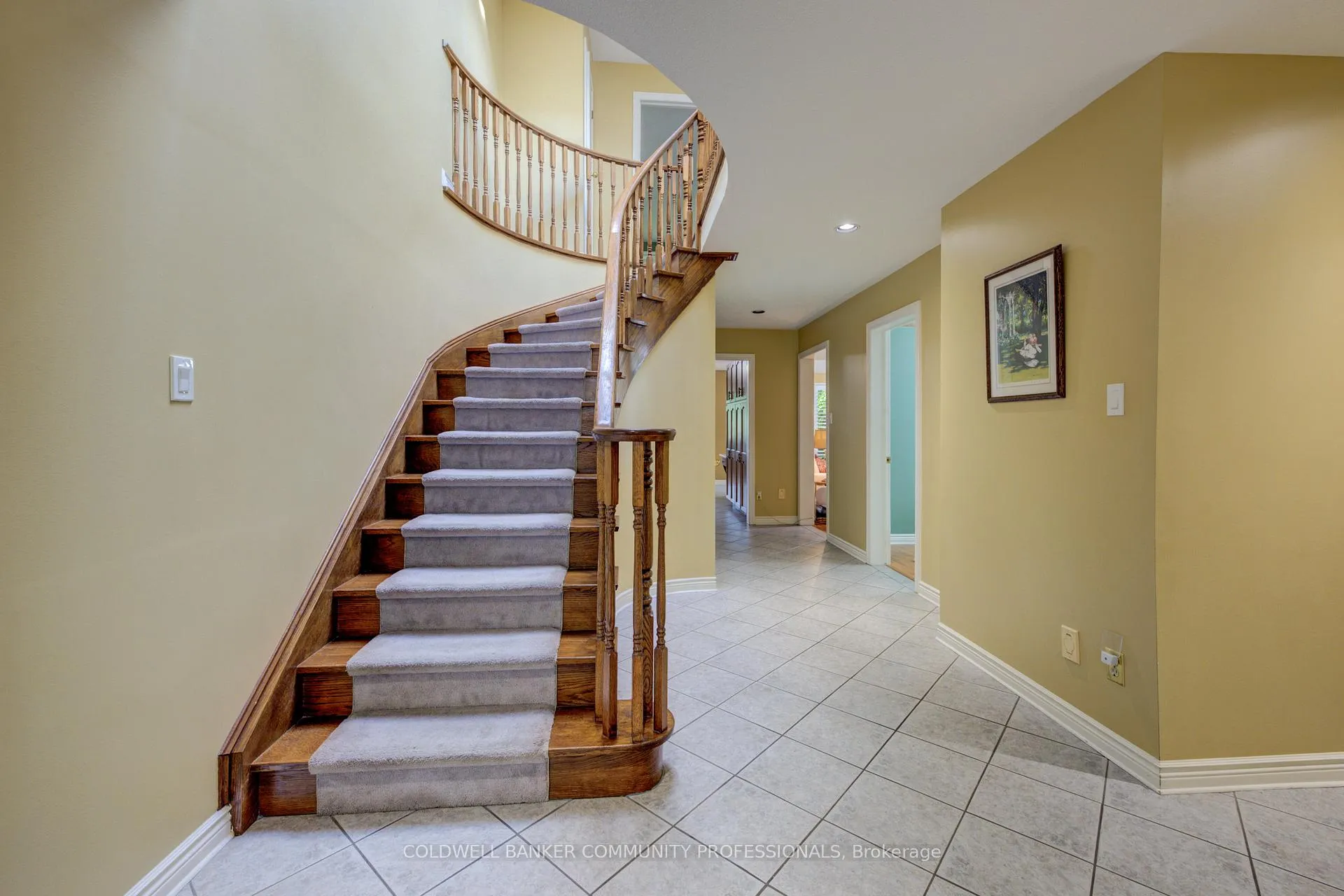 Photo 5 of 466 Dicenzo Drive, Hamilton, Ryckmans — HOMEH