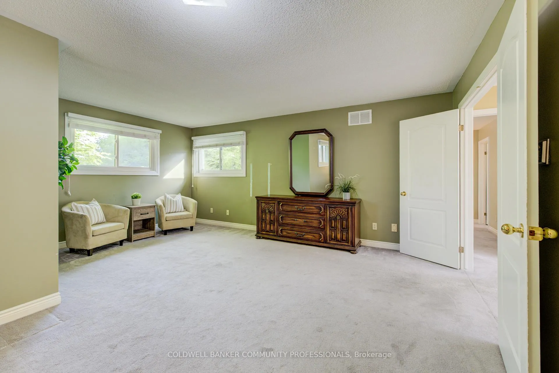 Photo 30 of 466 Dicenzo Drive, Hamilton, Ryckmans — HOMEH