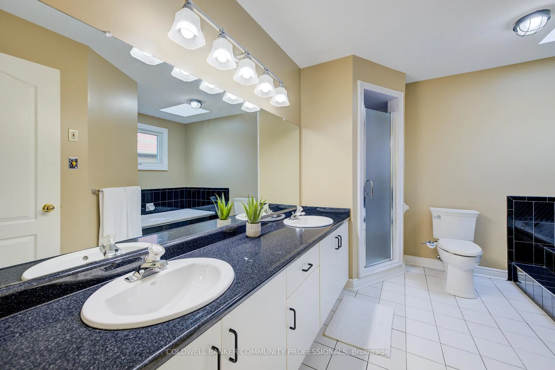 Photo 31 of 466 Dicenzo Drive, Hamilton, Ryckmans — HOMEH