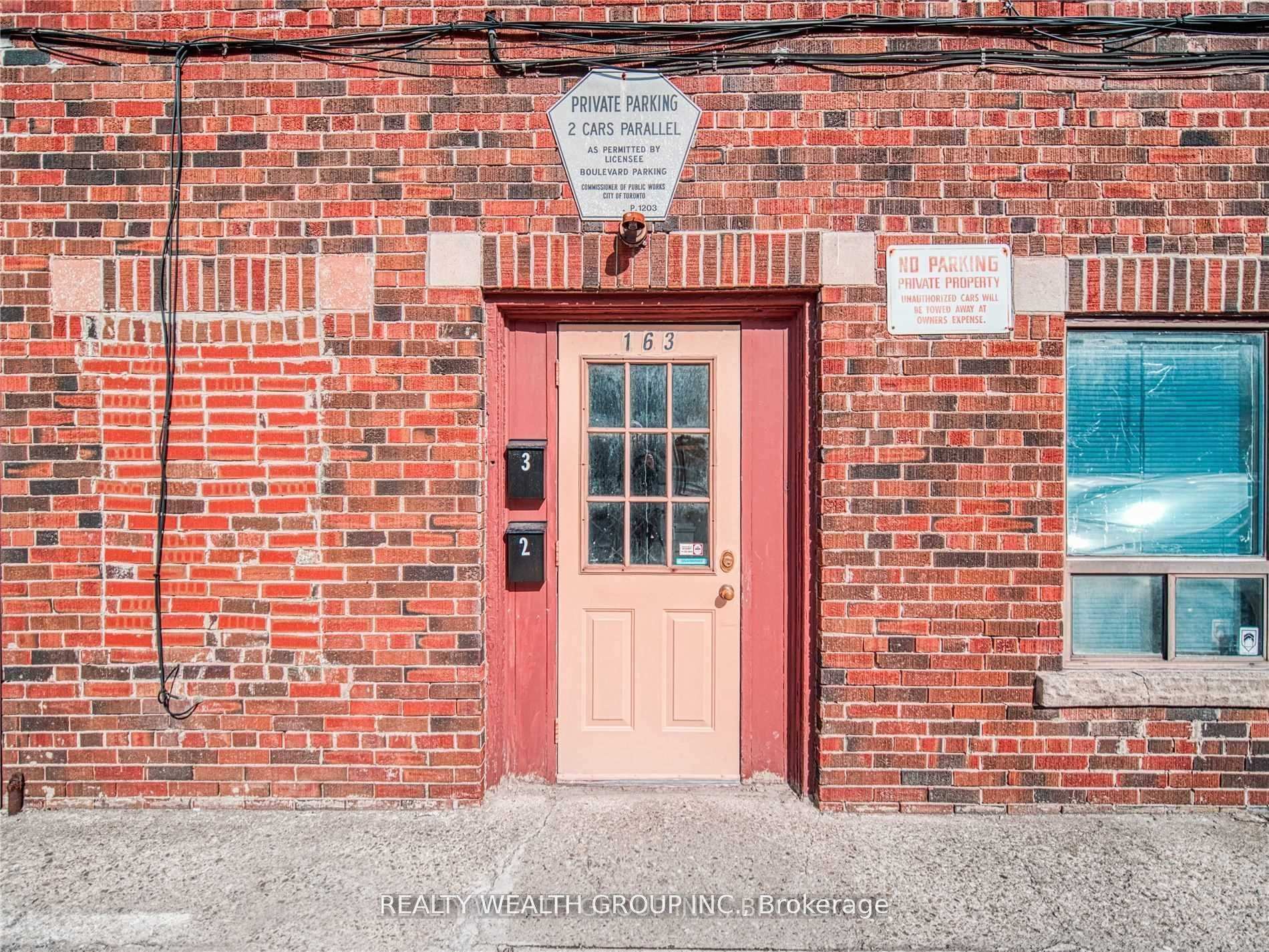 Photo 3 of Unit Unit B, 185 Eglinton Avenue, Toronto, Yonge-Eglinton — HOMEH