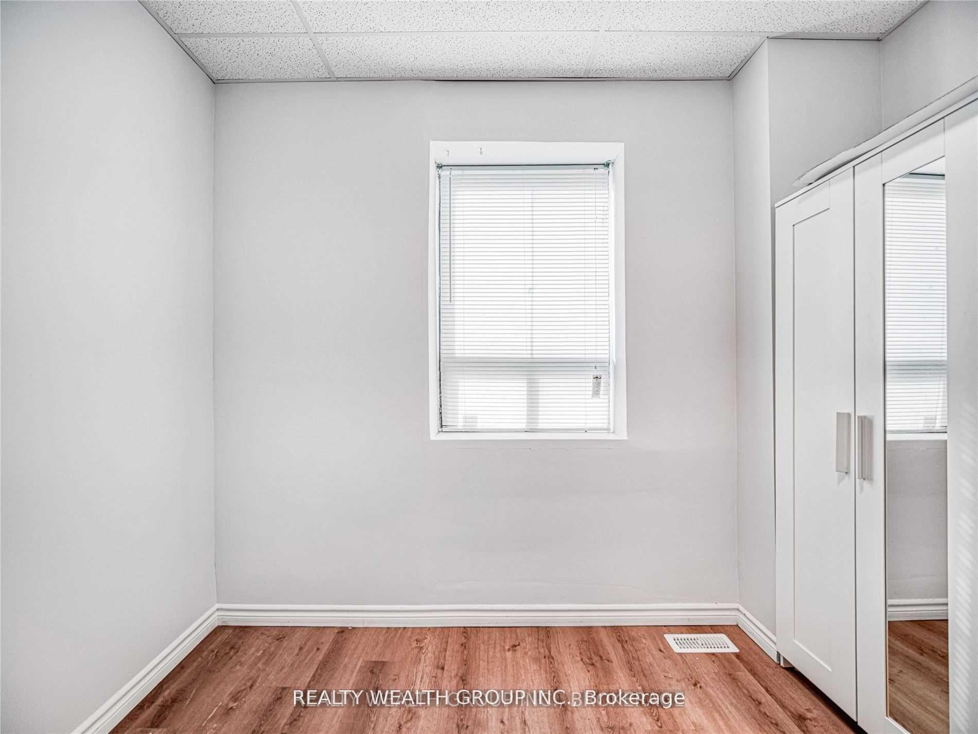 Photo 9 of Unit Unit B, 185 Eglinton Avenue, Toronto, Yonge-Eglinton — HOMEH