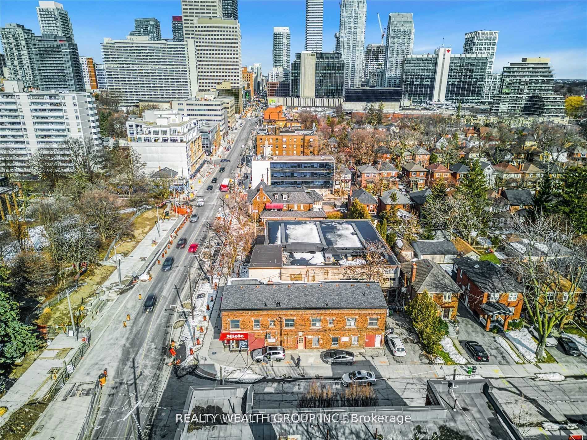 Photo 11 of Unit Unit B, 185 Eglinton Avenue, Toronto, Yonge-Eglinton — HOMEH