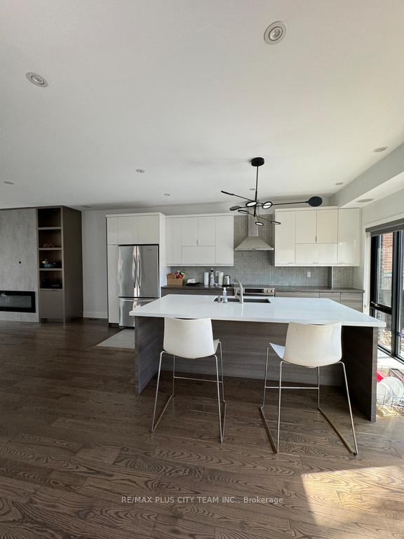 Photo 4 of 83 O'connor Drive, Toronto, Broadview North — HOMEH