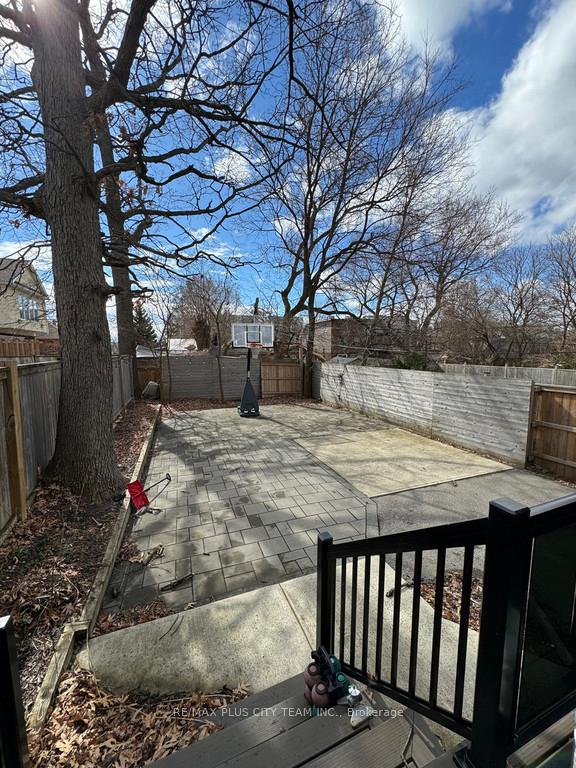 Photo 6 of 83 O'connor Drive, Toronto, Broadview North — HOMEH
