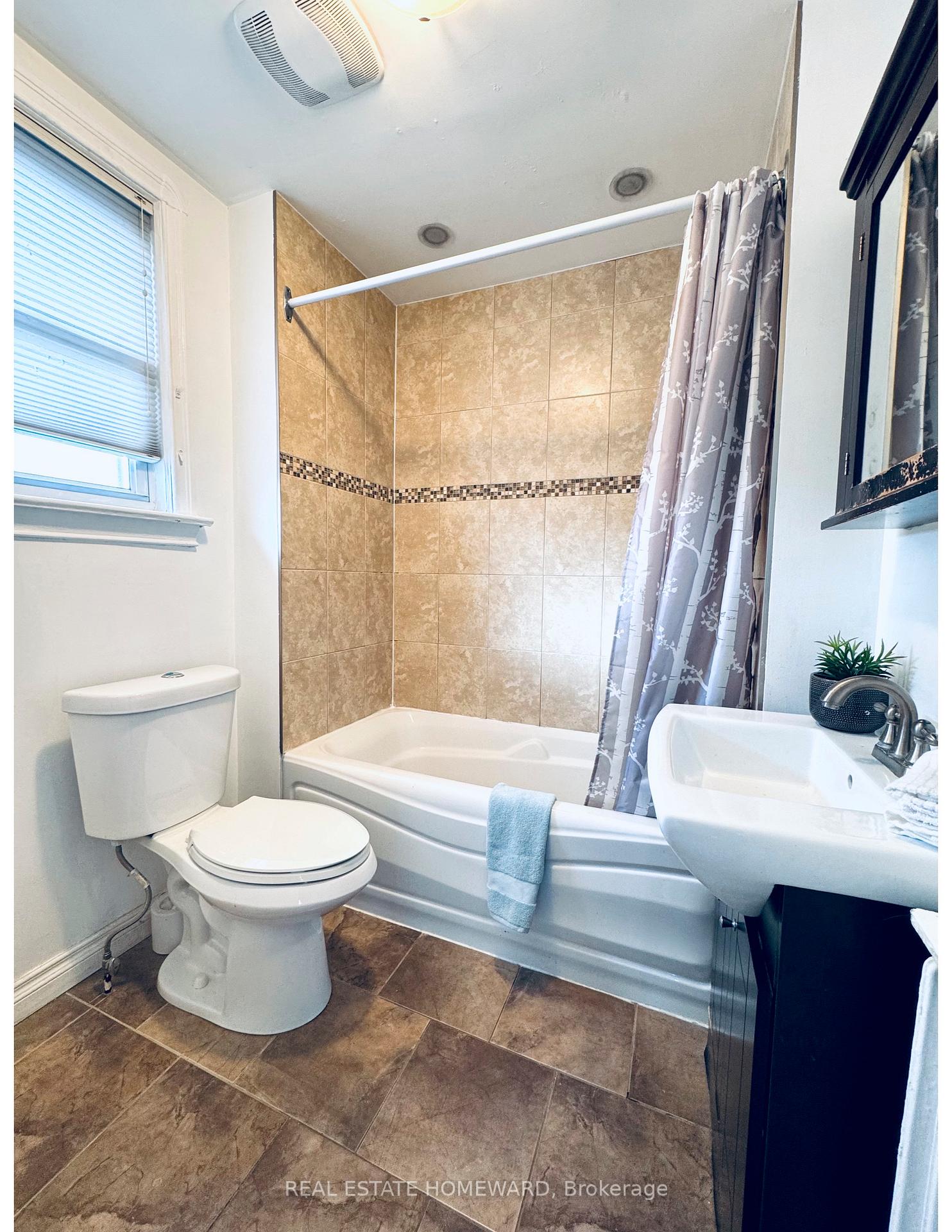Photo 8 of 313 O'connor Drive, Toronto, Danforth Village-East York — HOMEH