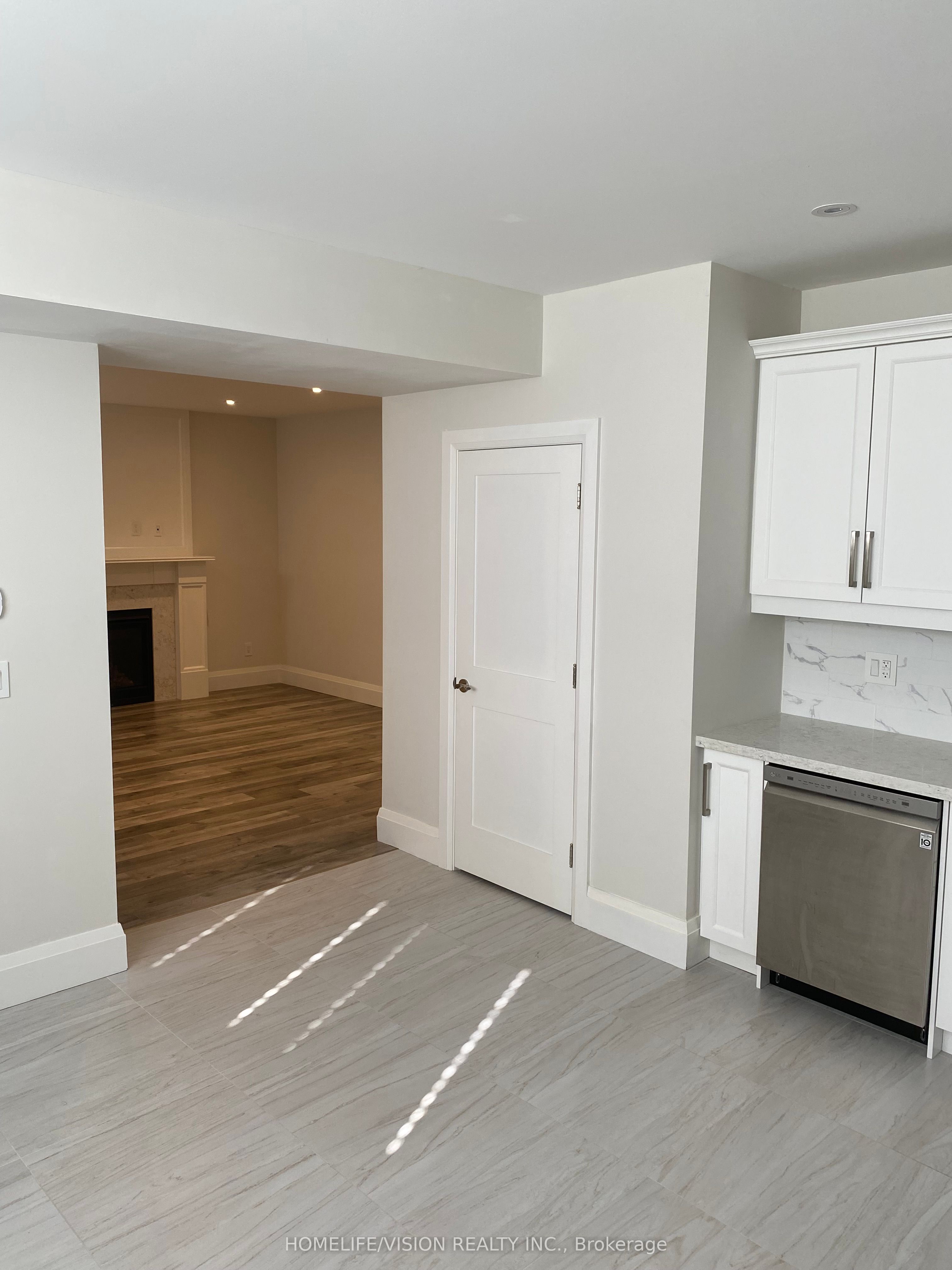 Photo 14 of Unit Bsmt, 11 Cousins Drive, Aurora, Aurora Village — HOMEH