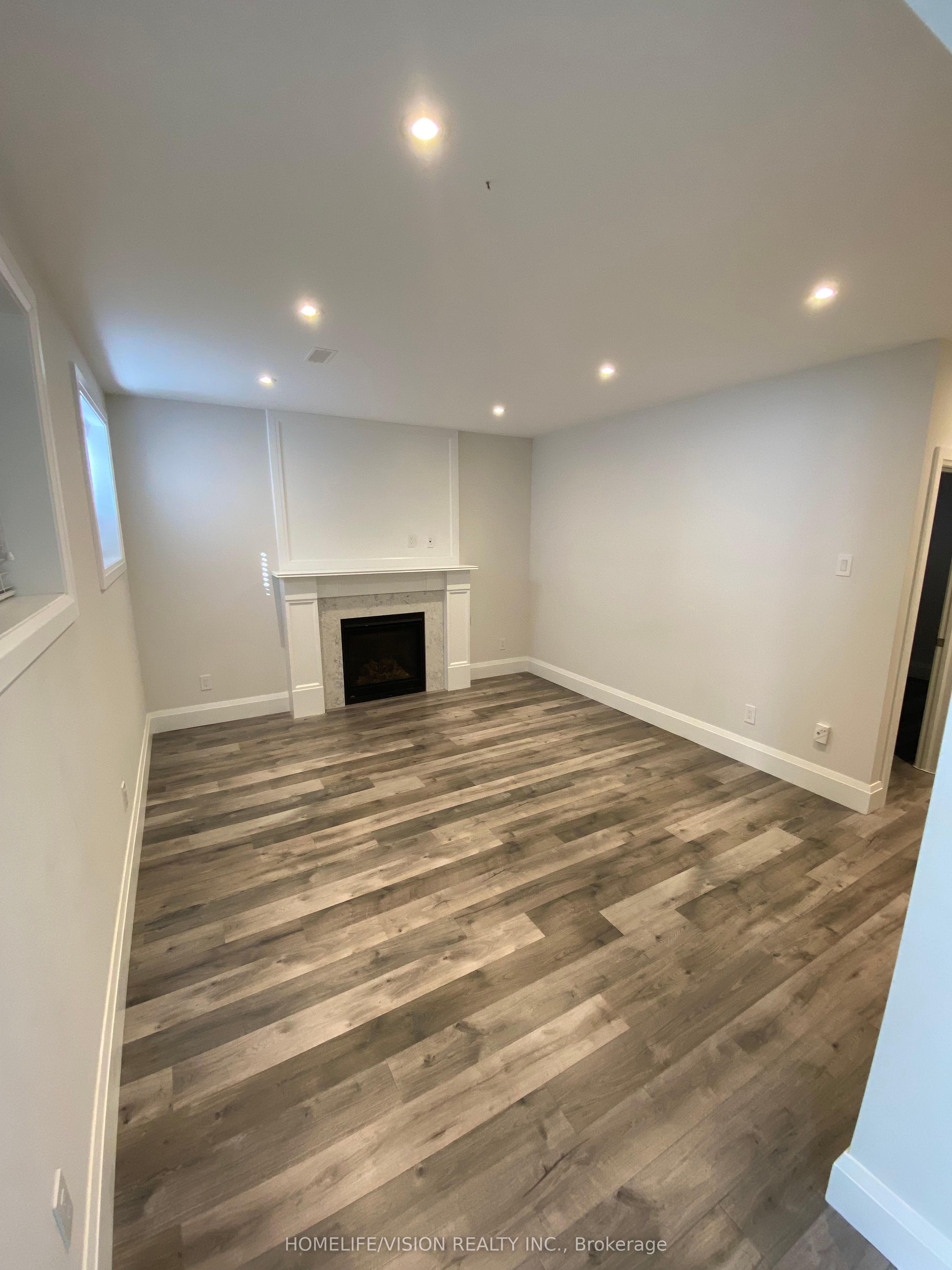 Photo 15 of Unit Bsmt, 11 Cousins Drive, Aurora, Aurora Village — HOMEH