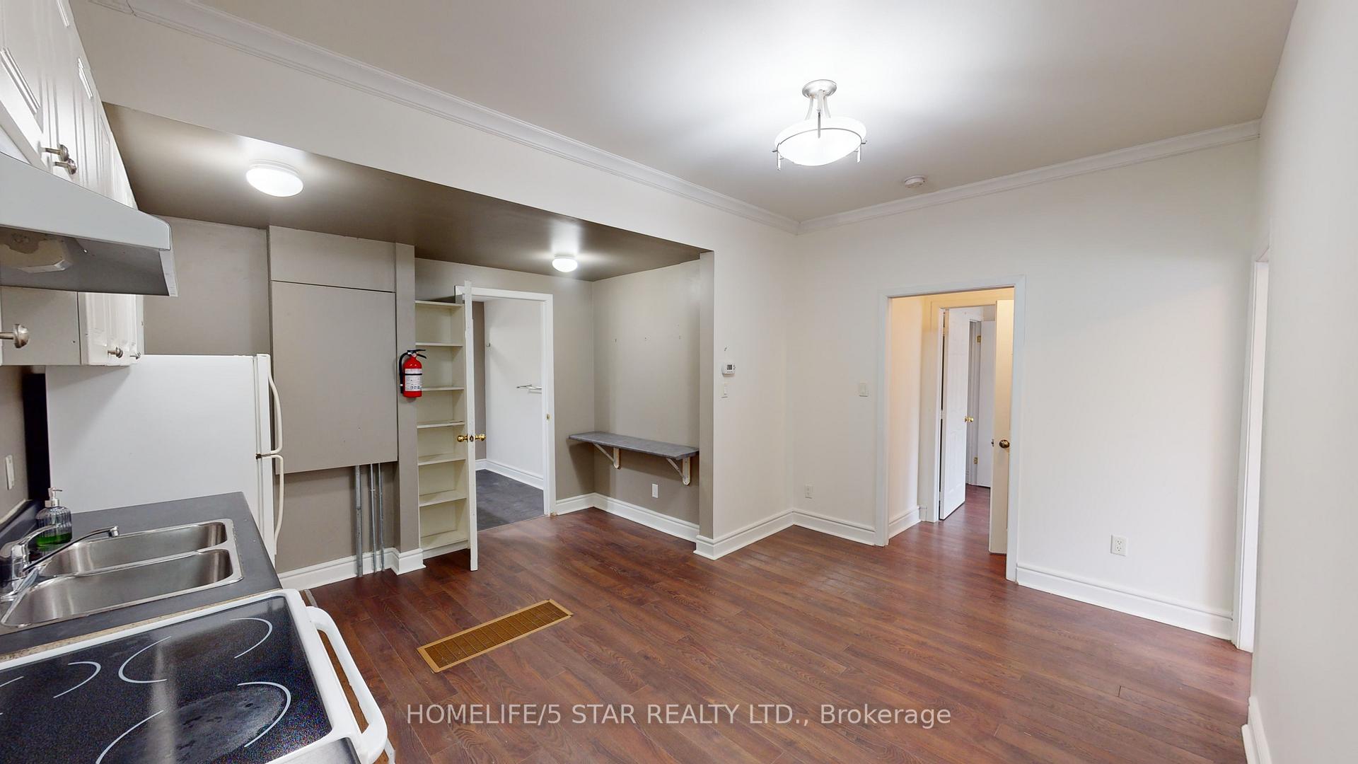 Photo 4 of Unit A, 109 Knox Avenue, Toronto, Greenwood-Coxwell — HOMEH