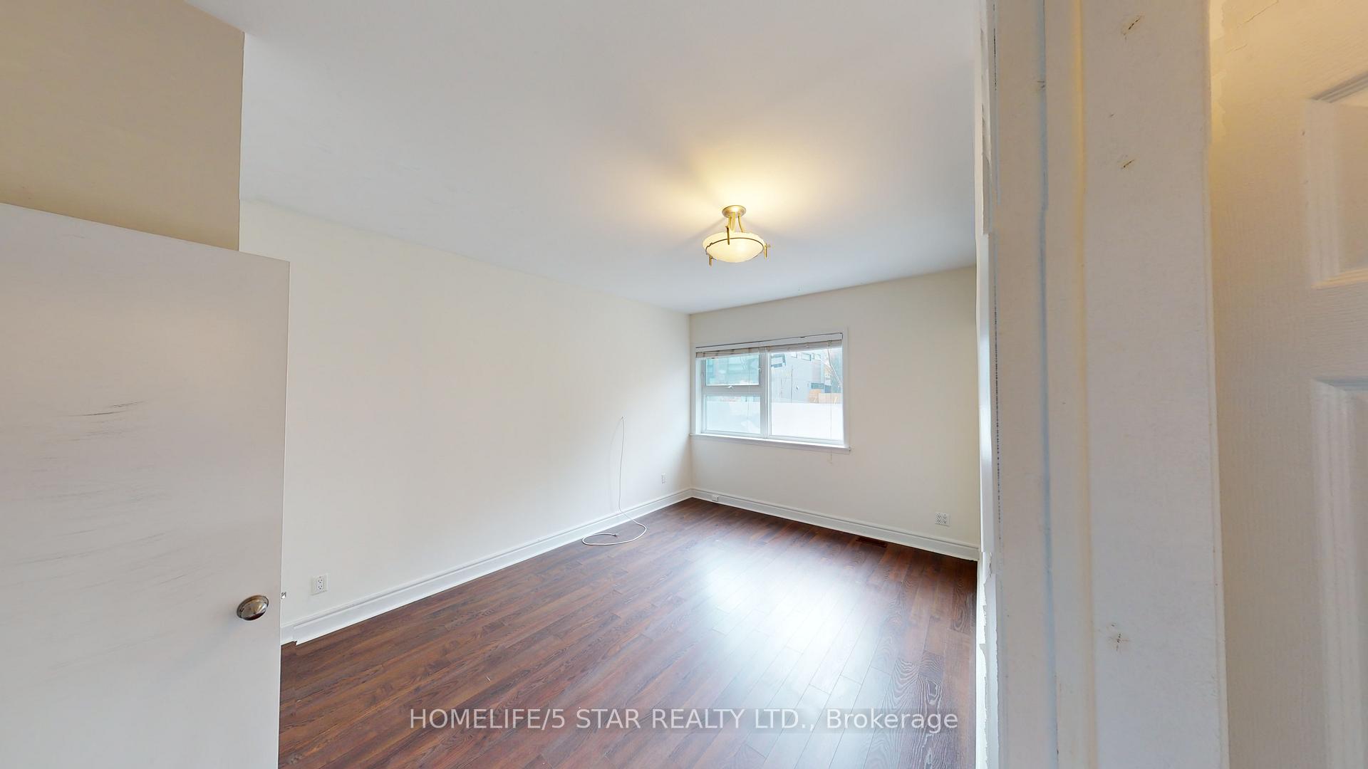 Photo 6 of Unit A, 109 Knox Avenue, Toronto, Greenwood-Coxwell — HOMEH