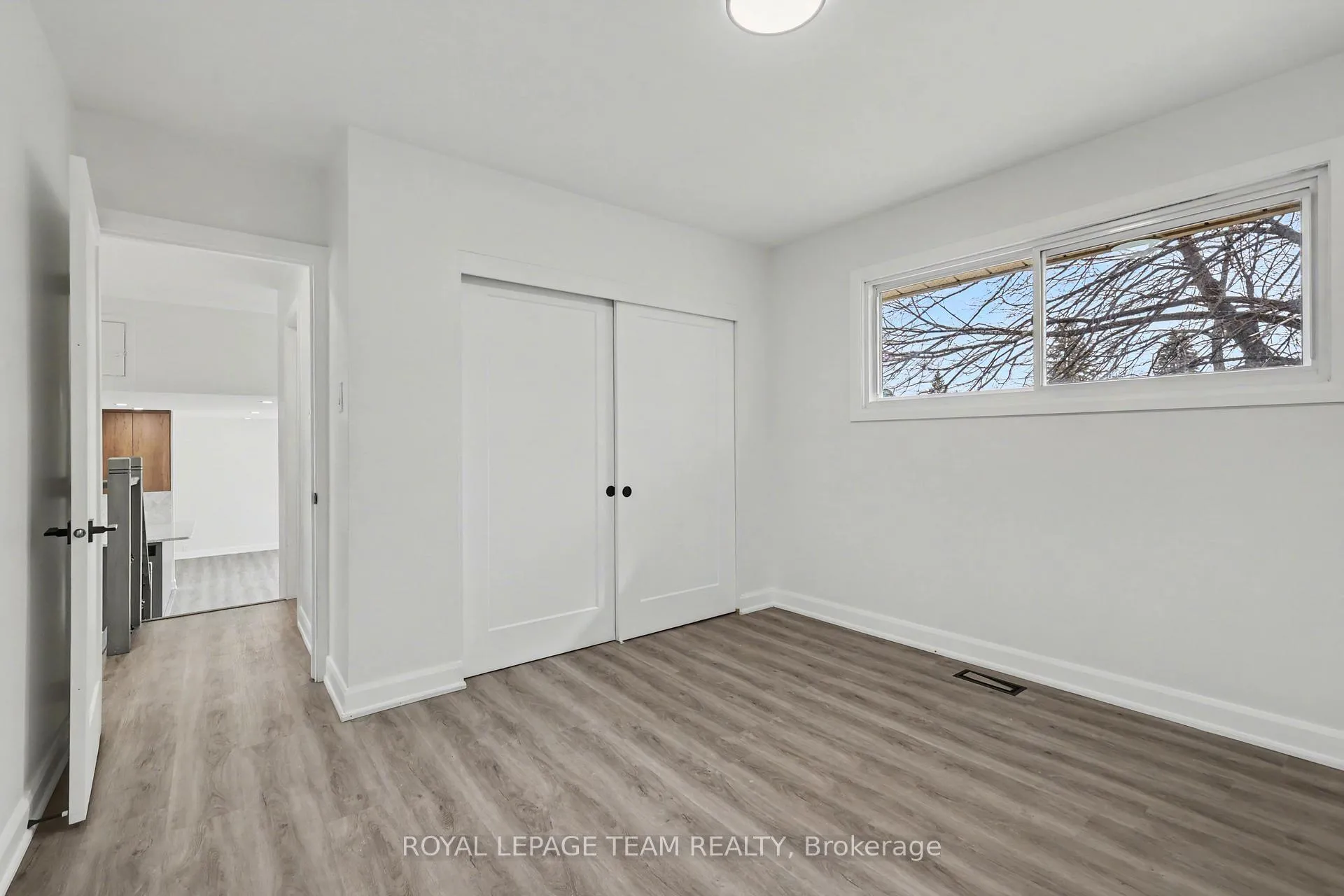 Photo 16 of 9 Greenwich Avenue, Ottawa, City View/Skyline/Fisher Heights/Parkwood Hills — HOMEH