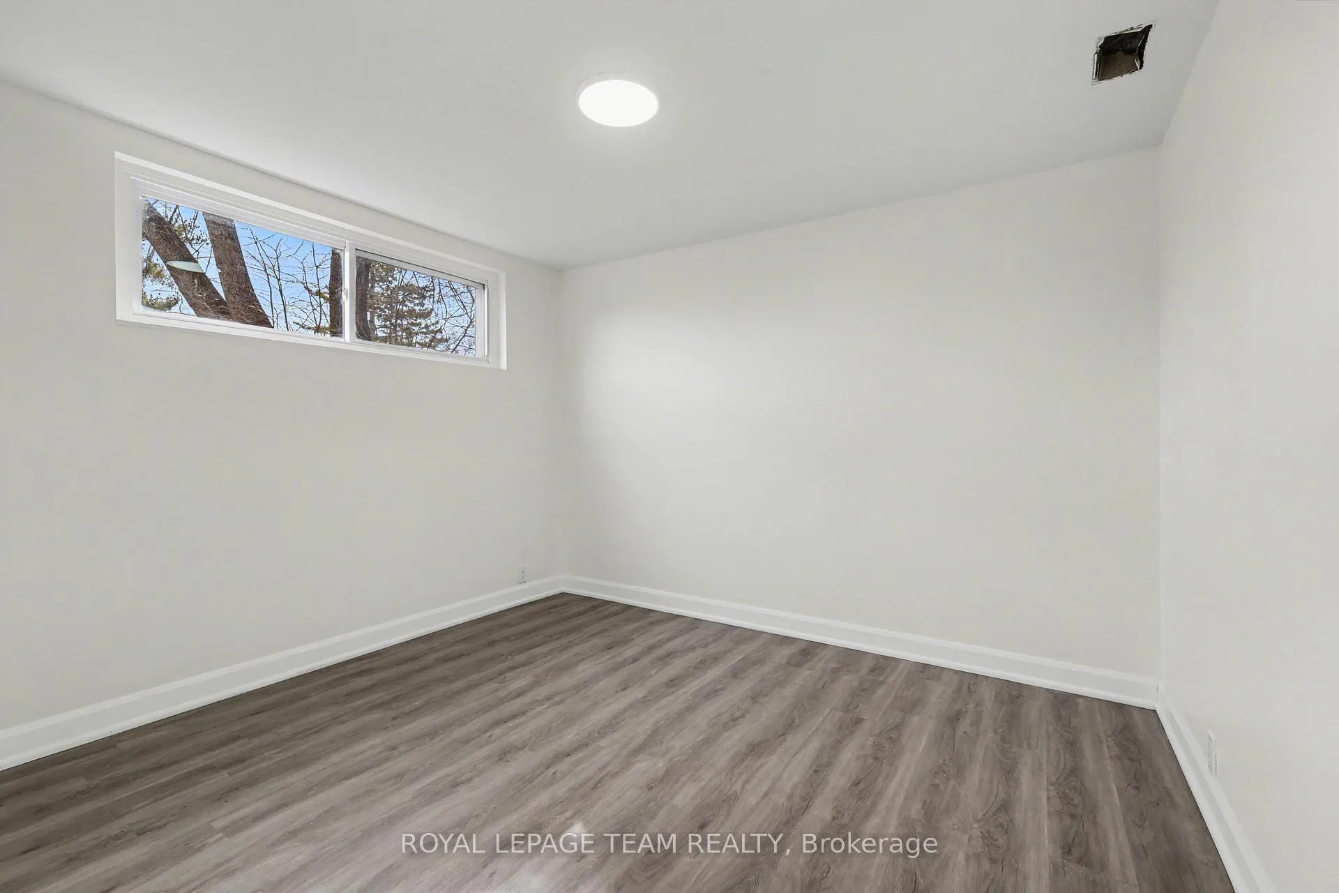 Photo 22 of 9 Greenwich Avenue, Ottawa, City View/Skyline/Fisher Heights/Parkwood Hills — HOMEH