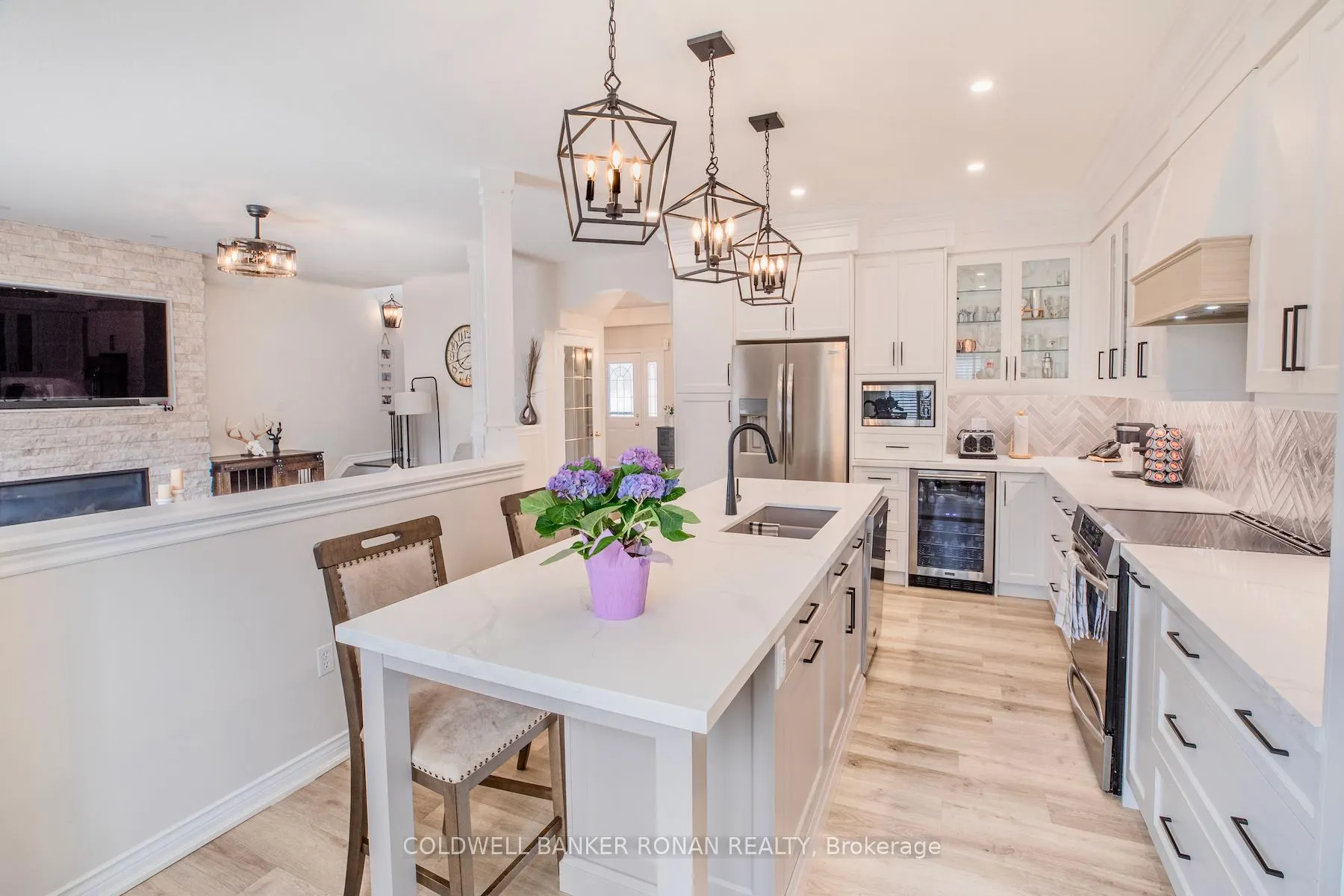 Photo 12 of 11 Shepard Avenue, New Tecumseth, Alliston — HOMEH