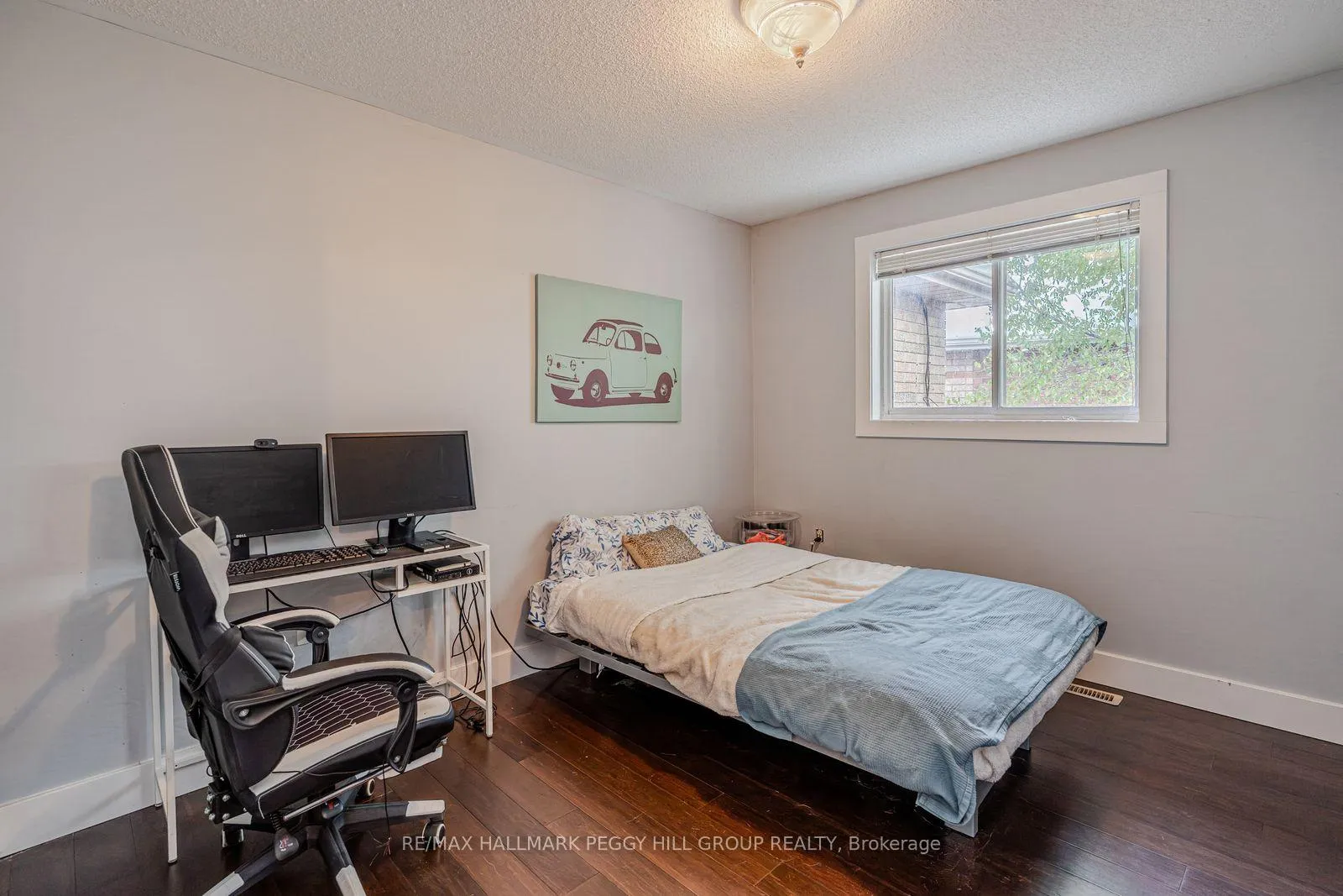 Photo 8 of 63 Mapleton Avenue, Barrie, Holly — HOMEH