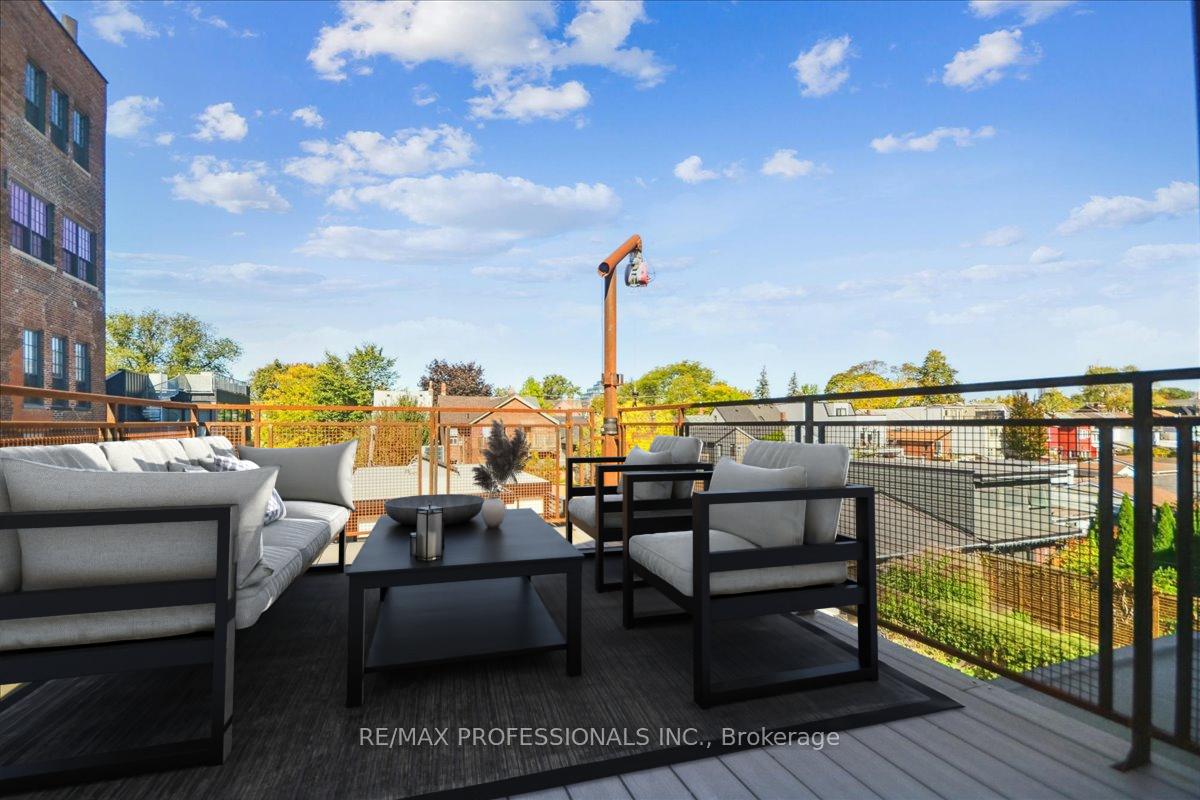 Photo 5 of Unit 3rd Floor, 134 Argyle Street, Toronto, Trinity-Bellwoods — HOMEH