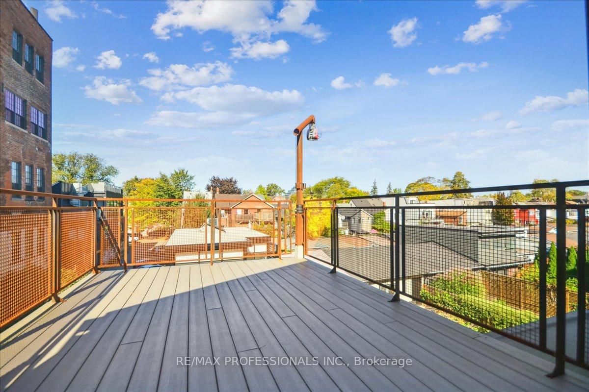 Photo 6 of Unit 3rd Floor, 134 Argyle Street, Toronto, Trinity-Bellwoods — HOMEH