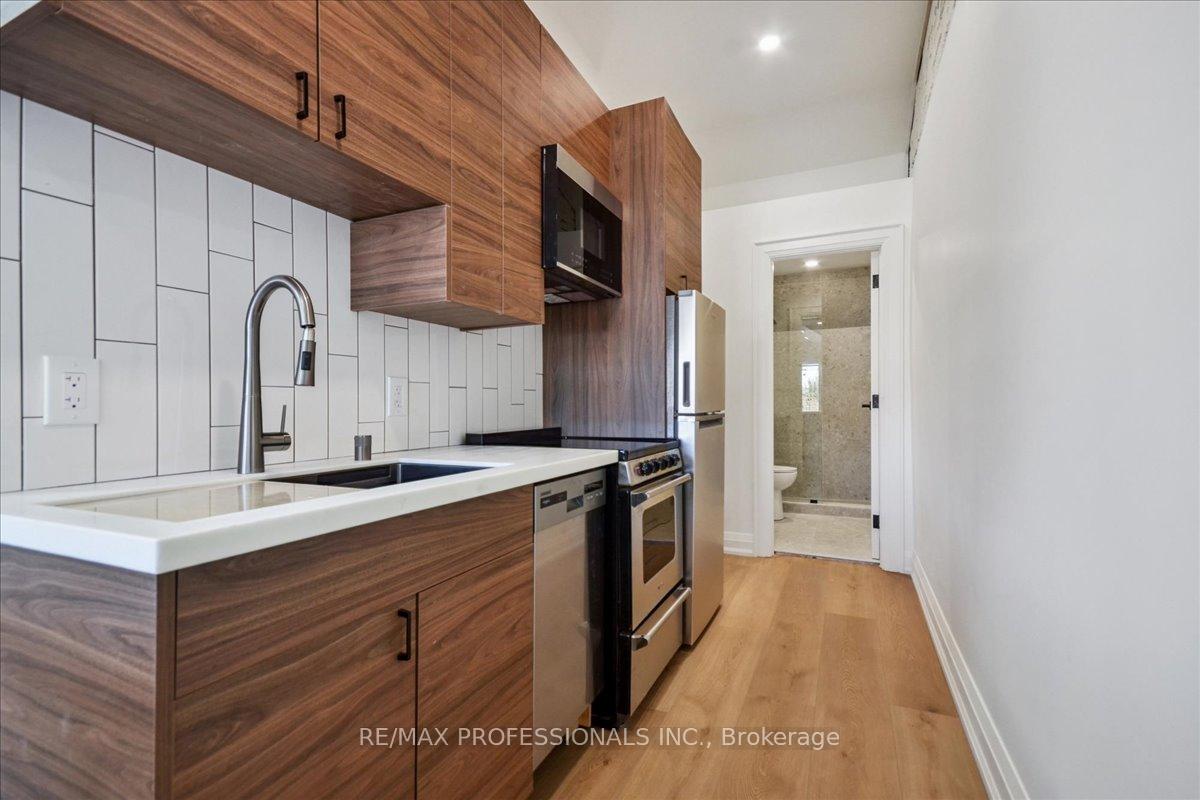 Photo 9 of Unit 3rd Floor, 134 Argyle Street, Toronto, Trinity-Bellwoods — HOMEH