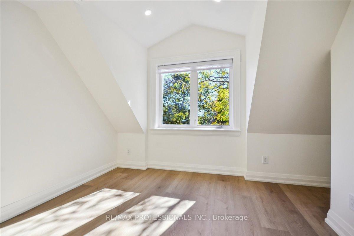 Photo 12 of Unit 3rd Floor, 134 Argyle Street, Toronto, Trinity-Bellwoods — HOMEH