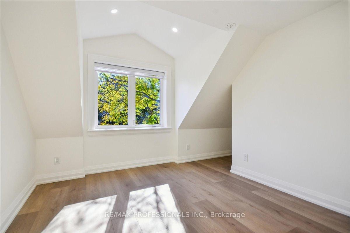 Photo 17 of Unit 3rd Floor, 134 Argyle Street, Toronto, Trinity-Bellwoods — HOMEH