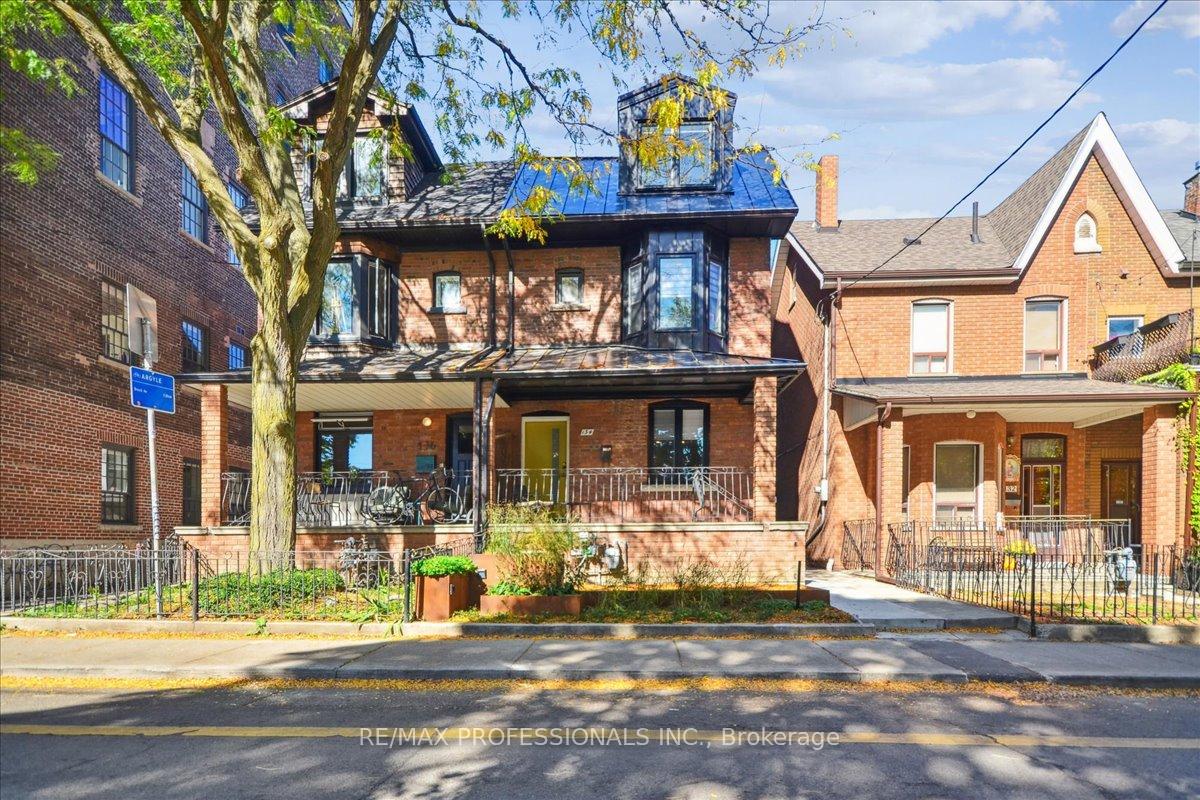 Photo 20 of Unit 3rd Floor, 134 Argyle Street, Toronto, Trinity-Bellwoods — HOMEH