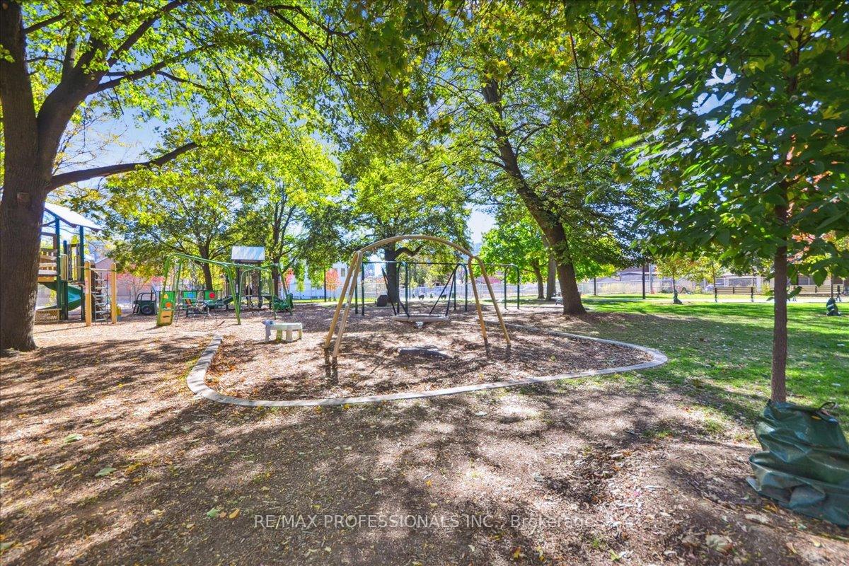 Photo 23 of Unit 3rd Floor, 134 Argyle Street, Toronto, Trinity-Bellwoods — HOMEH