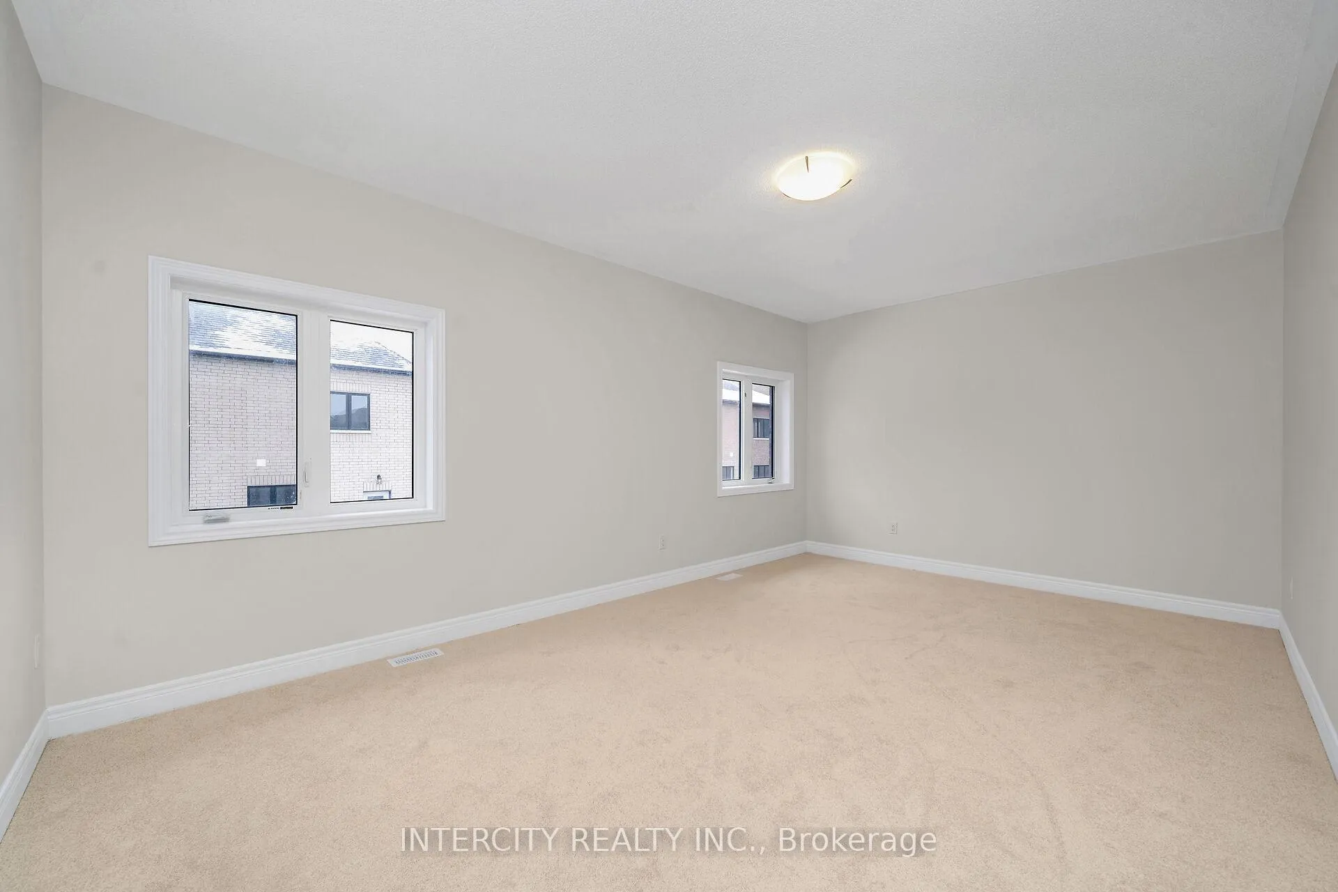 Photo 18 of 60 Claremont Drive, Brampton, Sandringham-Wellington North — HOMEH