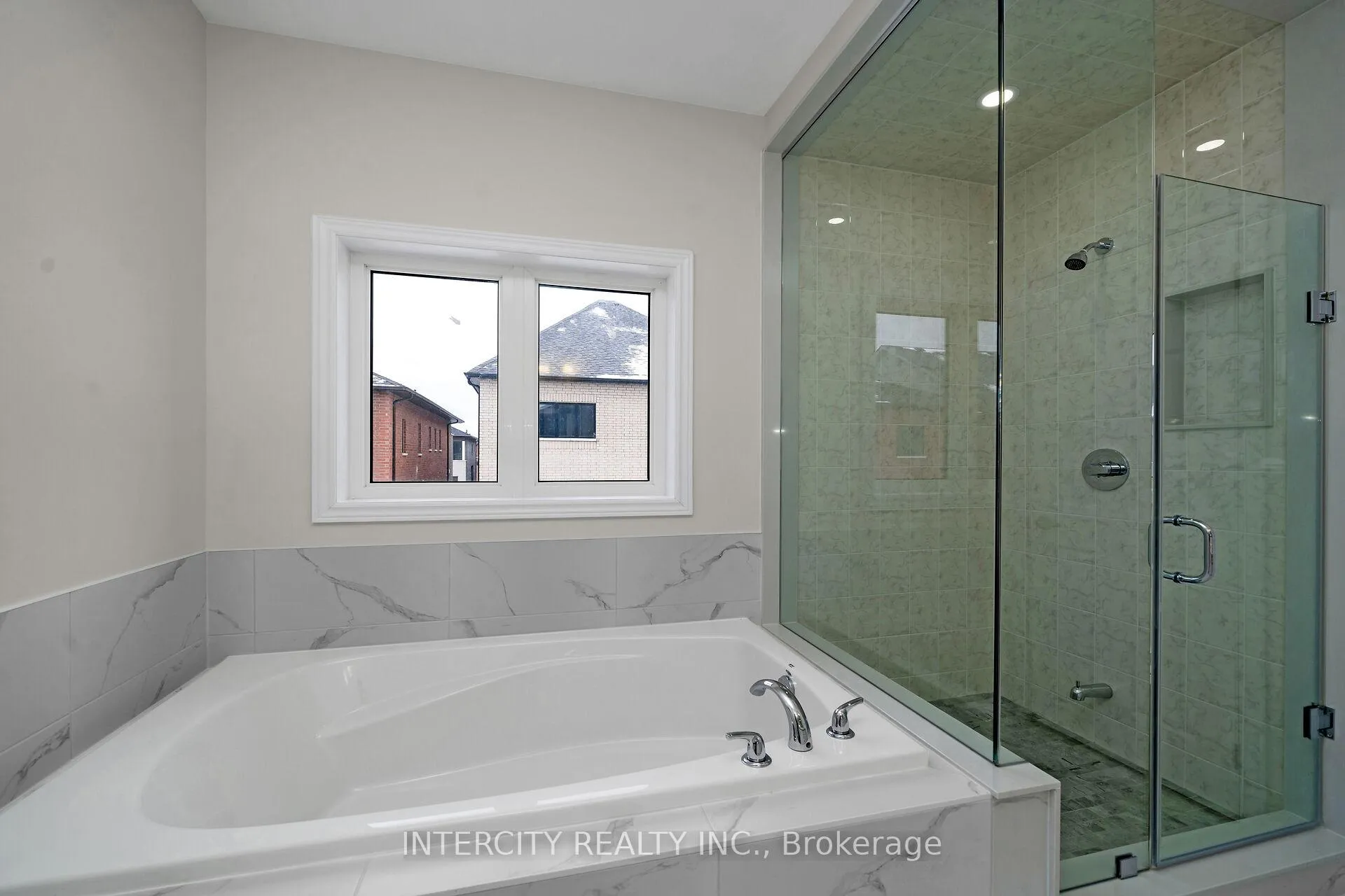 Photo 21 of 60 Claremont Drive, Brampton, Sandringham-Wellington North — HOMEH