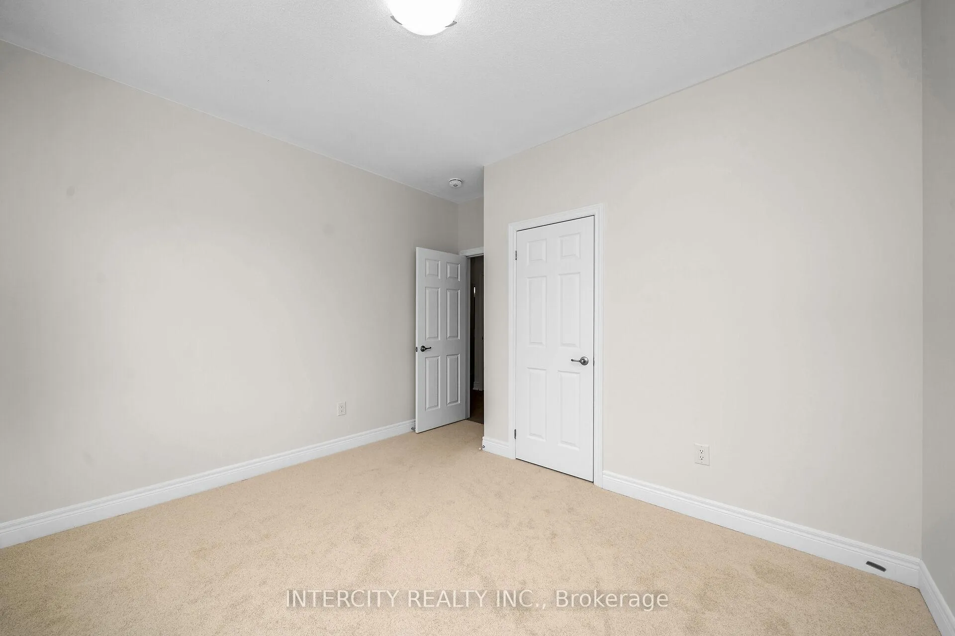 Photo 26 of 60 Claremont Drive, Brampton, Sandringham-Wellington North — HOMEH