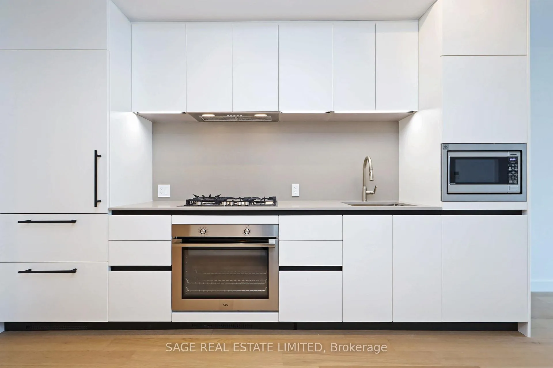 Photo 4 of Unit 417, 1720 Bayview Avenue, Toronto, Mount Pleasant East — HOMEH