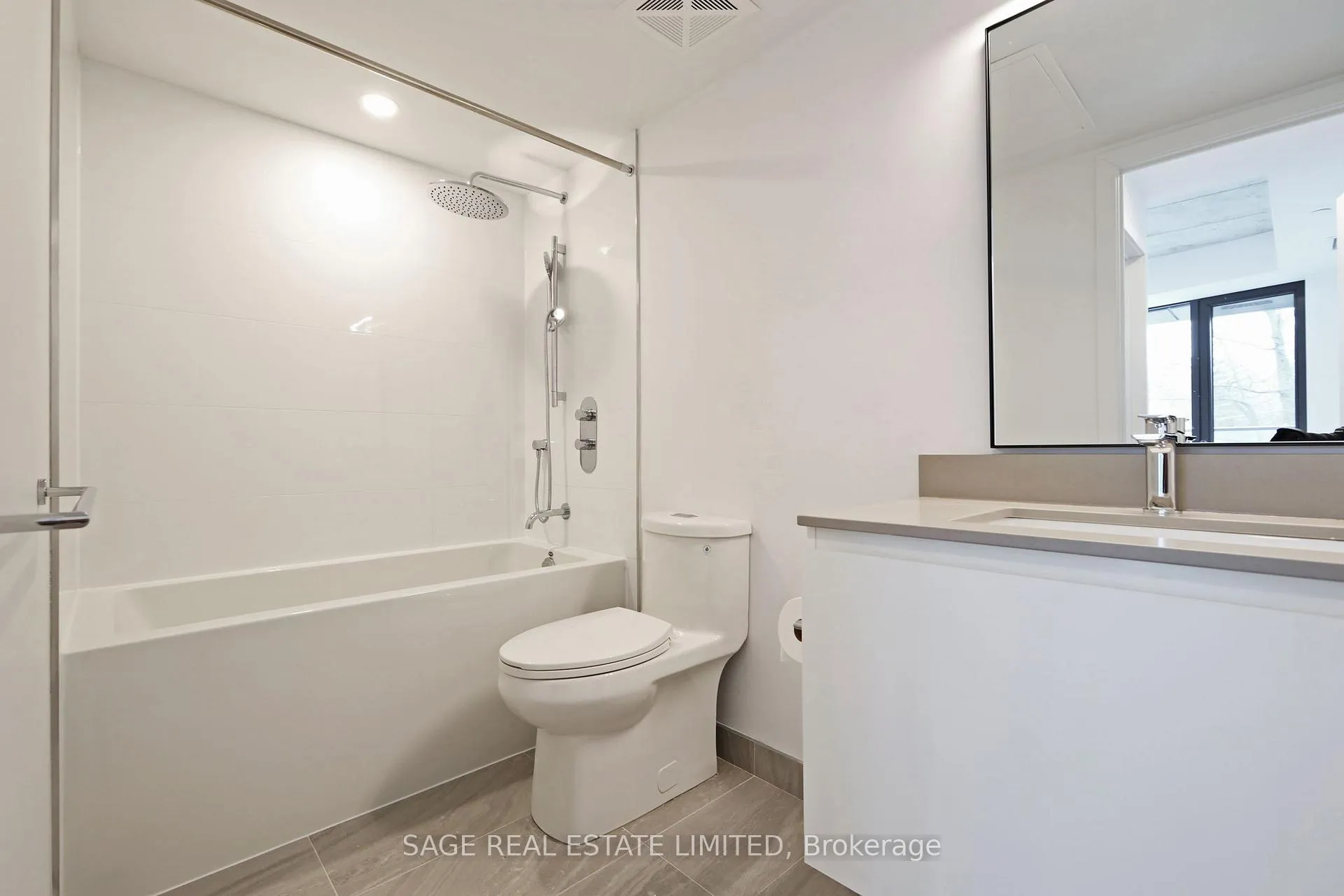 Photo 8 of Unit 417, 1720 Bayview Avenue, Toronto, Mount Pleasant East — HOMEH