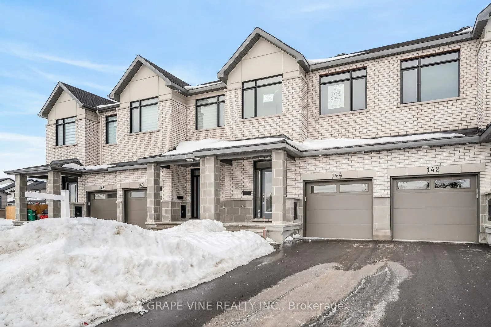 Photo 2 of 144 Sencha Terrace, Ottawa, Barrhaven - Heritage Park — HOMEH