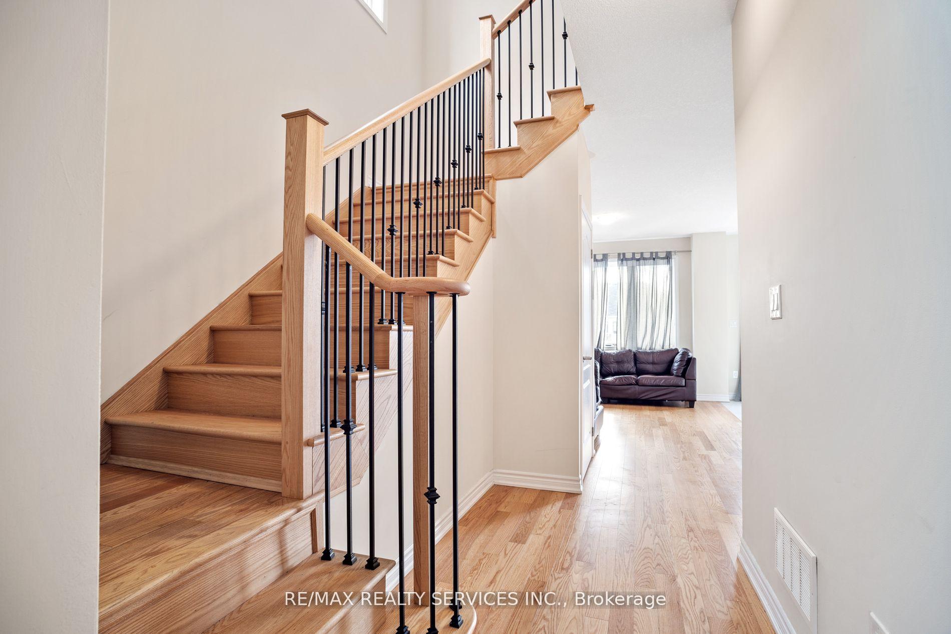 Photo 10 of 405 Vanilla Trail, Thorold, Rolling Meadows — HOMEH