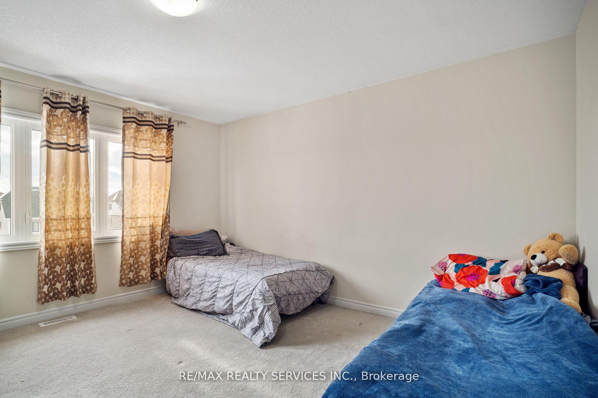Photo 12 of 405 Vanilla Trail, Thorold, Rolling Meadows — HOMEH