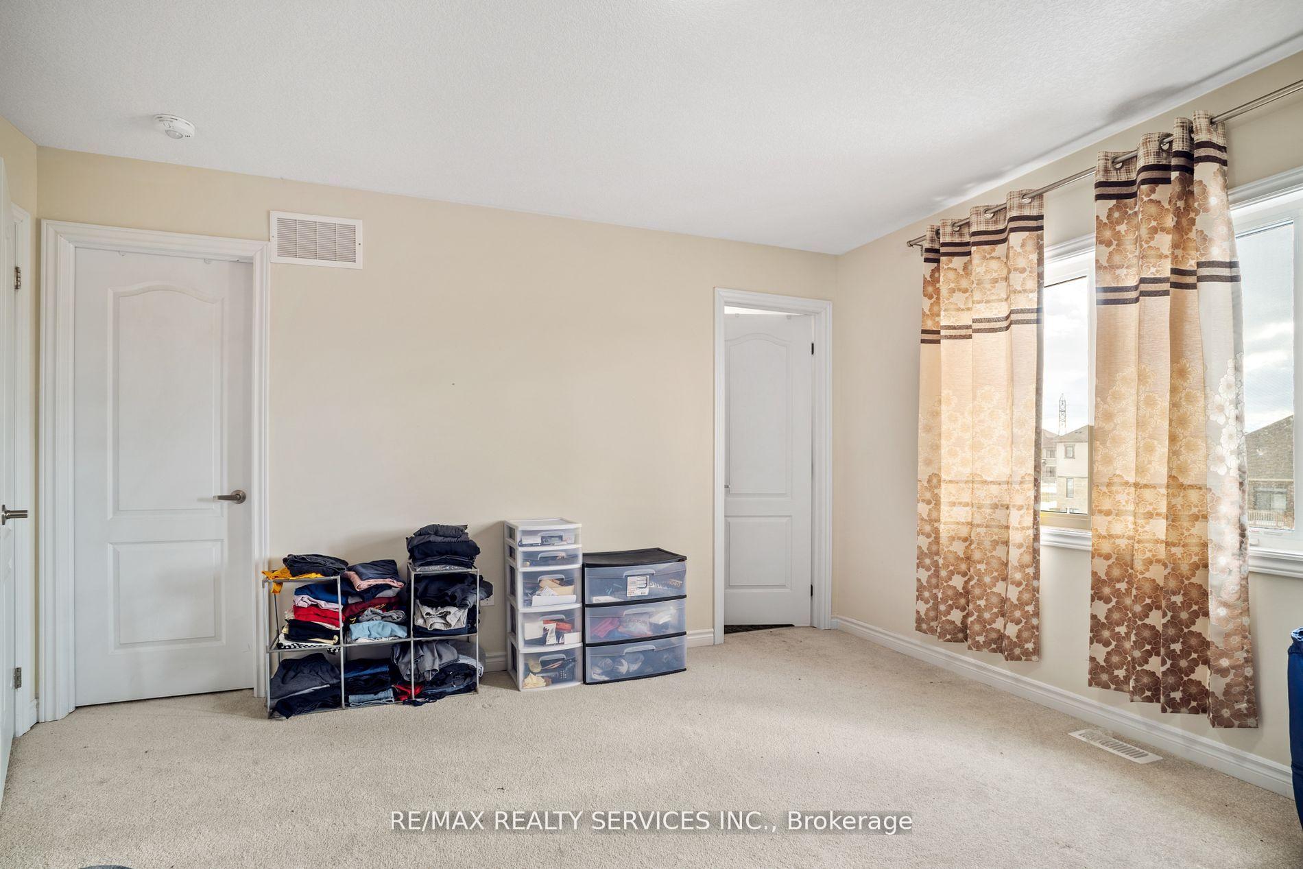 Photo 13 of 405 Vanilla Trail, Thorold, Rolling Meadows — HOMEH