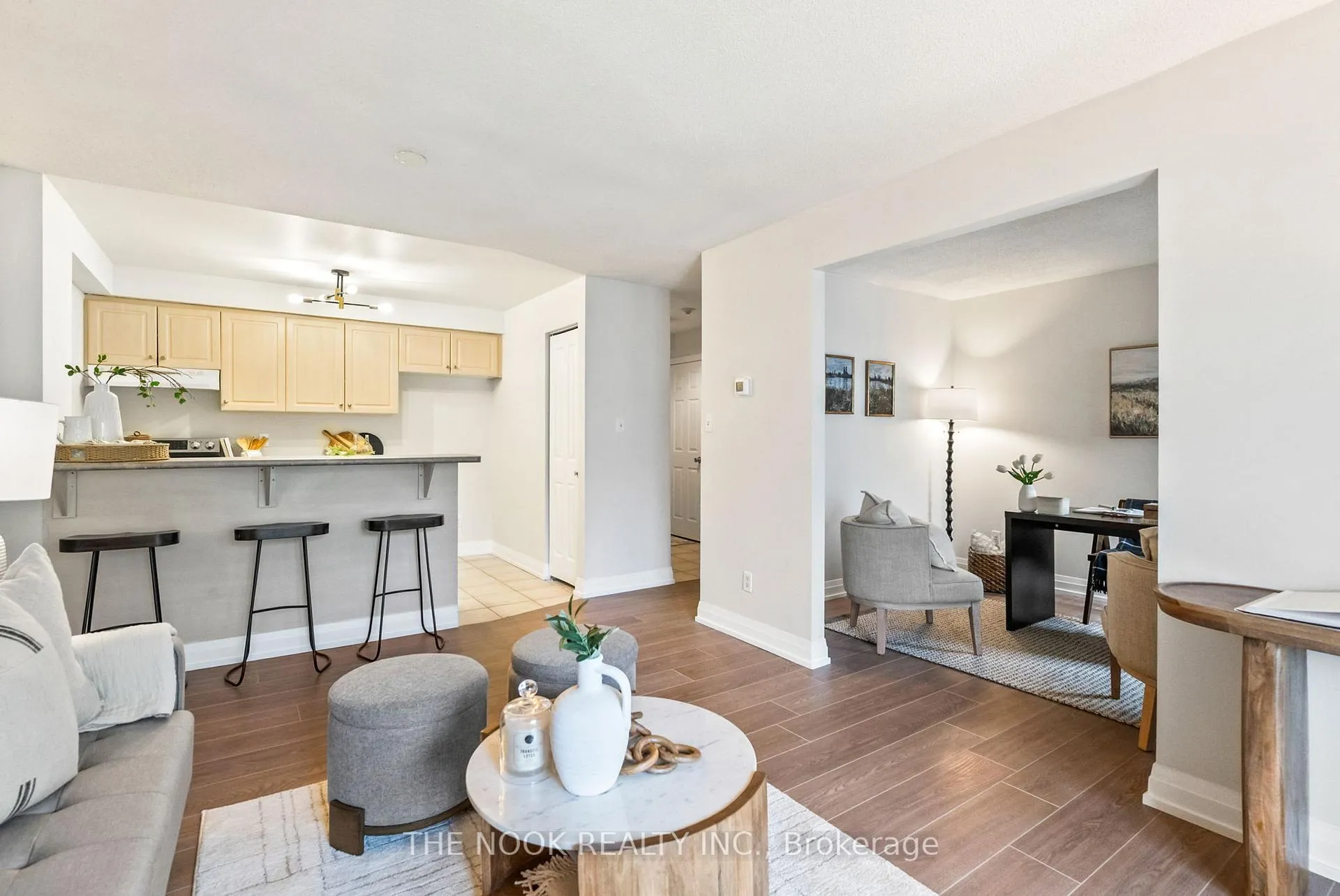 Photo 9 of Unit 310, 98 Aspen Springs Drive, Clarington, Bowmanville — HOMEH