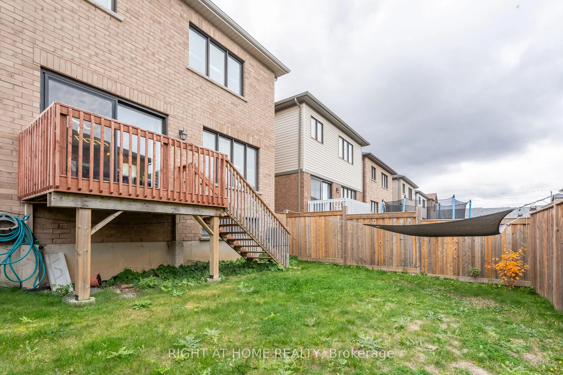 Photo 9 of 40 Hedges Crescent, Hamilton, Stoney Creek Mountain — HOMEH