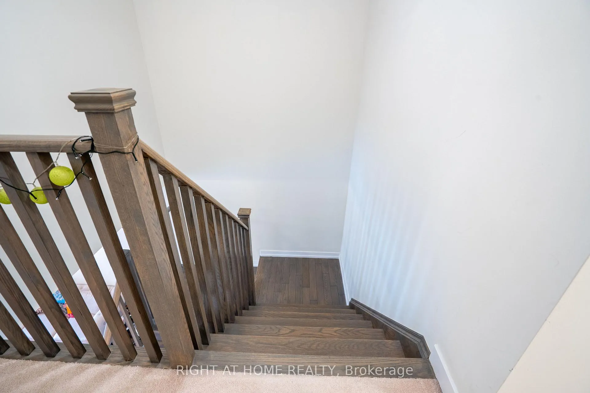 Photo 11 of 40 Hedges Crescent, Hamilton, Stoney Creek Mountain — HOMEH