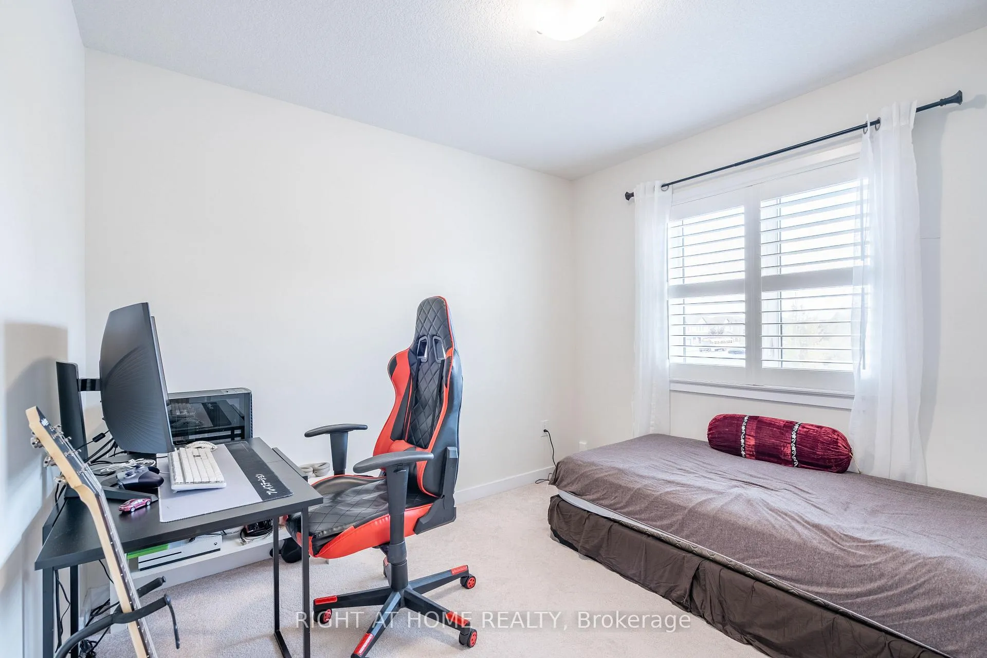 Photo 15 of 40 Hedges Crescent, Hamilton, Stoney Creek Mountain — HOMEH
